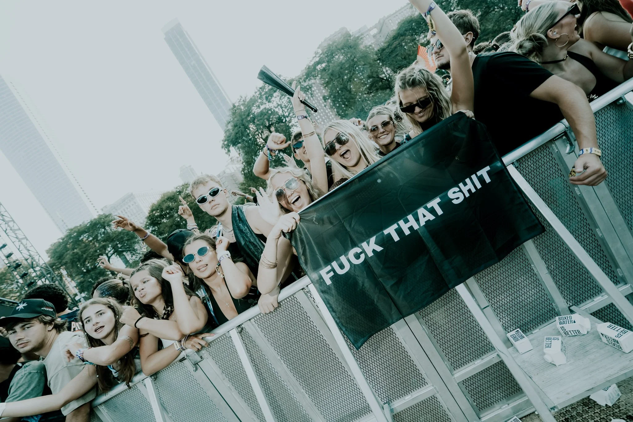 EliBrown_Lollapalooza2026_Perry's_ragin__gagin-31.jpg