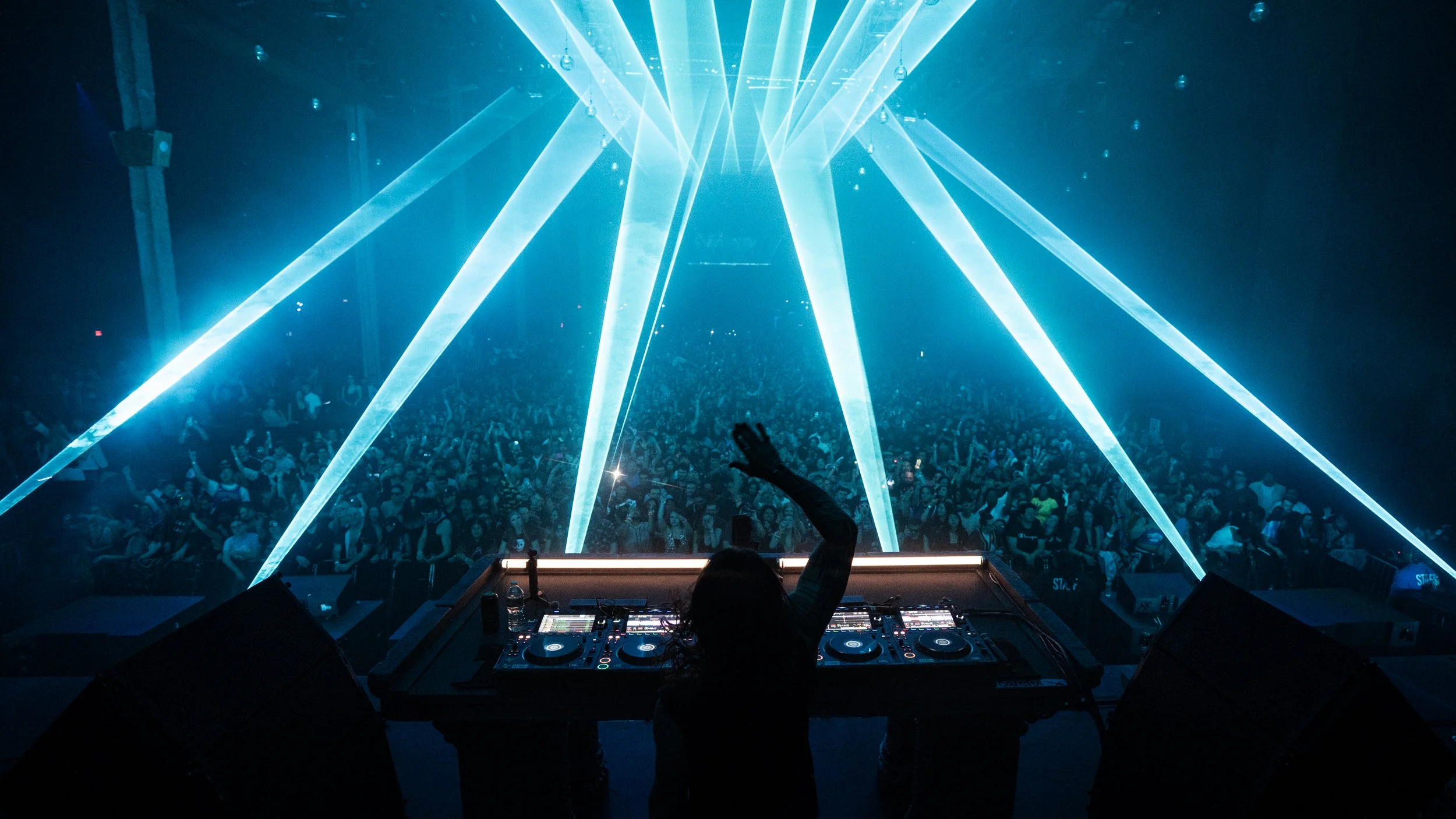 SevenLions_BrooklynStorehouse2026_ragin__gagin_16x9_-19.JPG