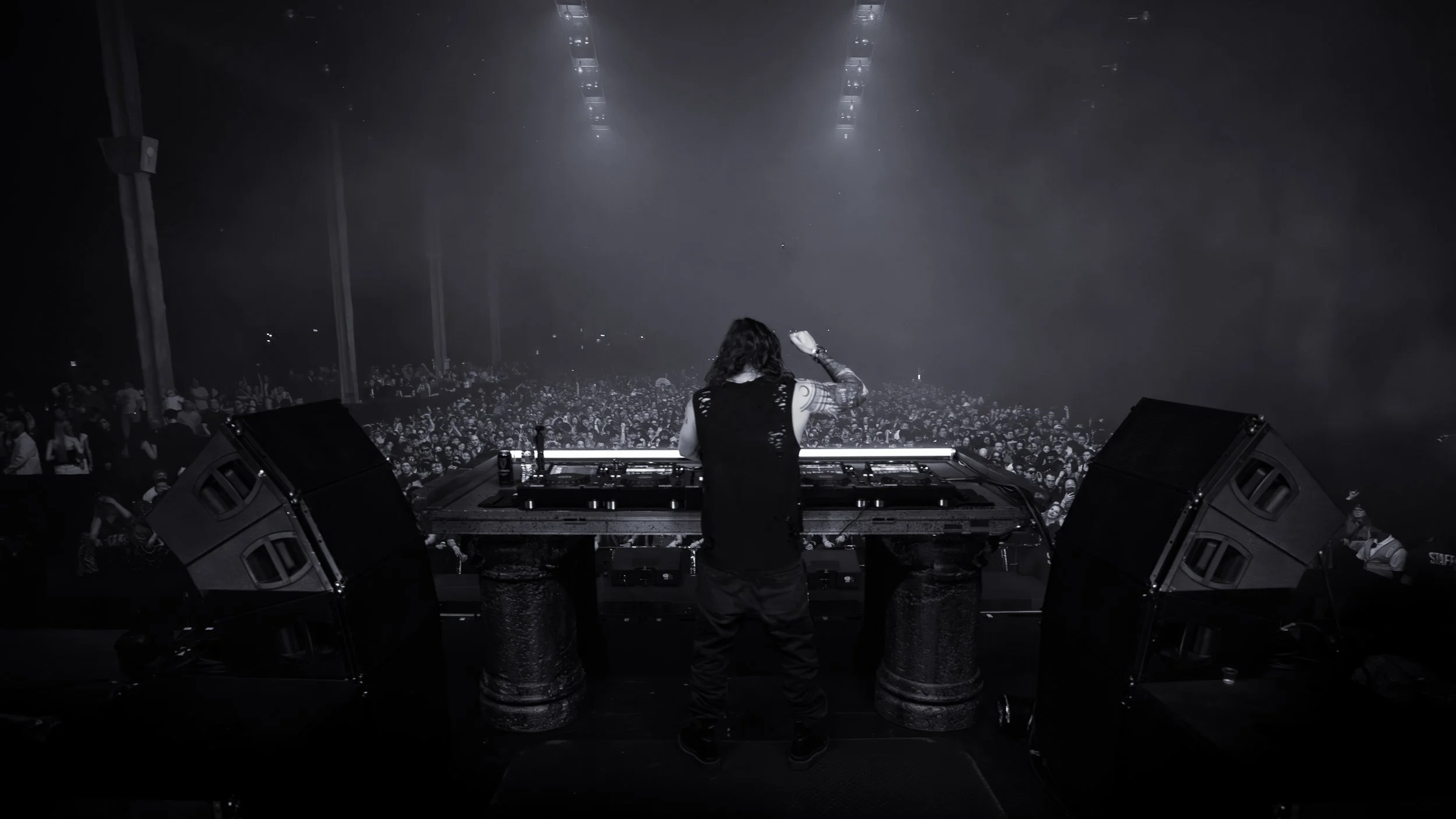 SevenLions_BrooklynStorehouse2026_ragin__gagin_16x9_-17.JPG