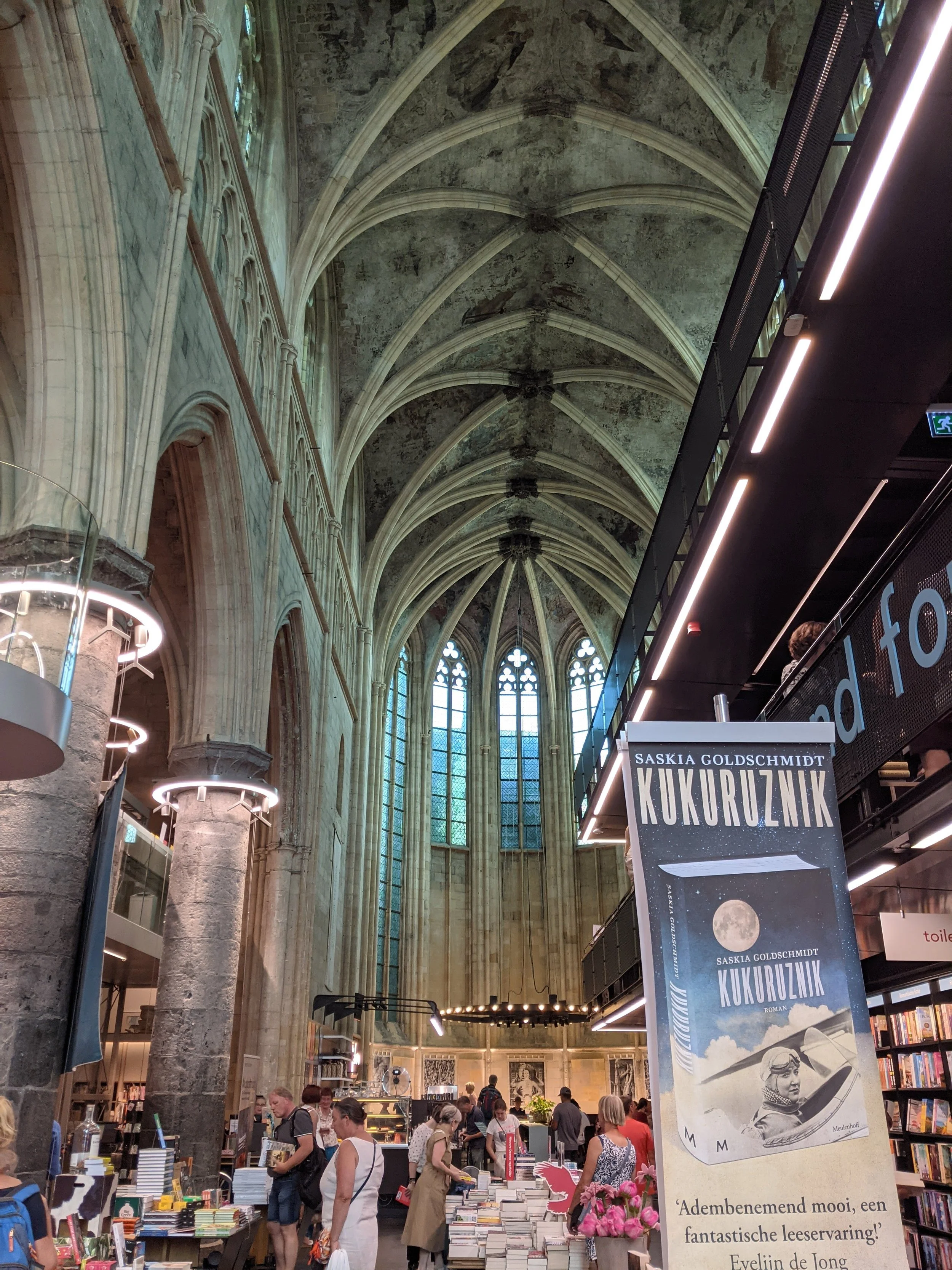 The impressive Dominican bookstore.jpg