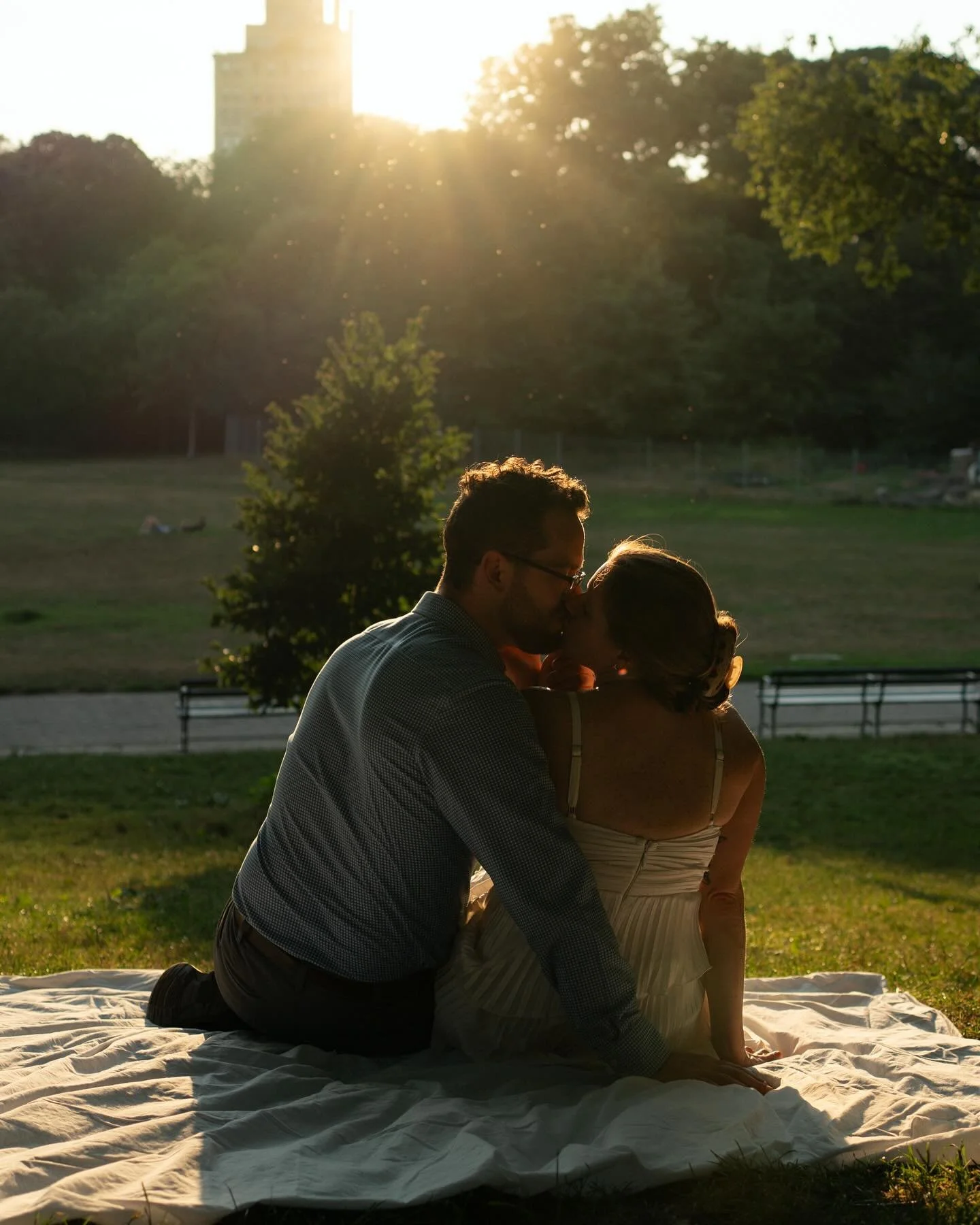 excited for warm days in prospect park

(hi ashley &amp; devyn miss you💗) :)

-

#newyorkweddingphotographer #brooklynweddingphotographer #brooklynengagementphotographer #nycengagementphotographer #nycelopementphotographer #prospectparkweddingphotog