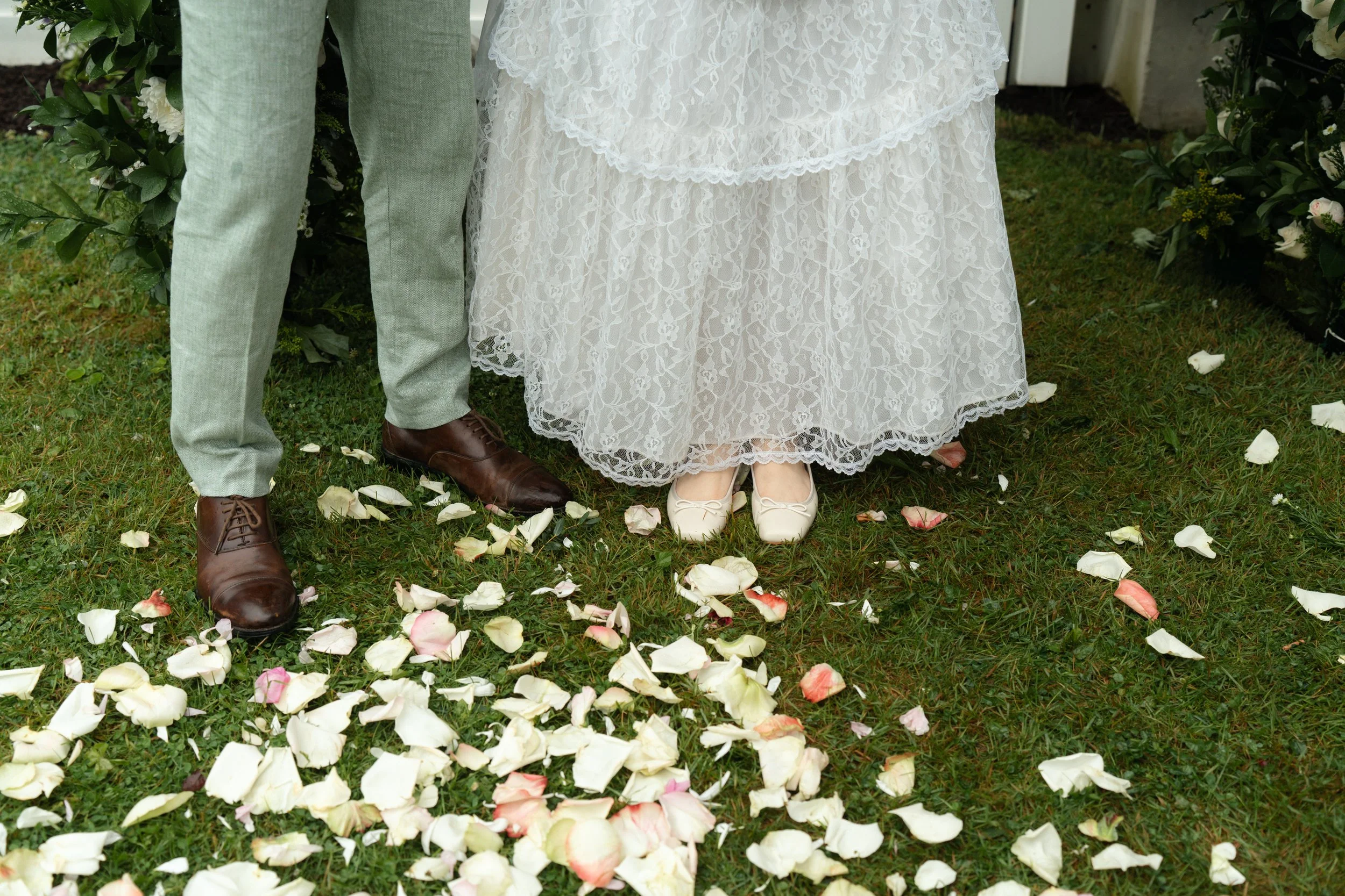 nyc candid detail oriented wedding photographer