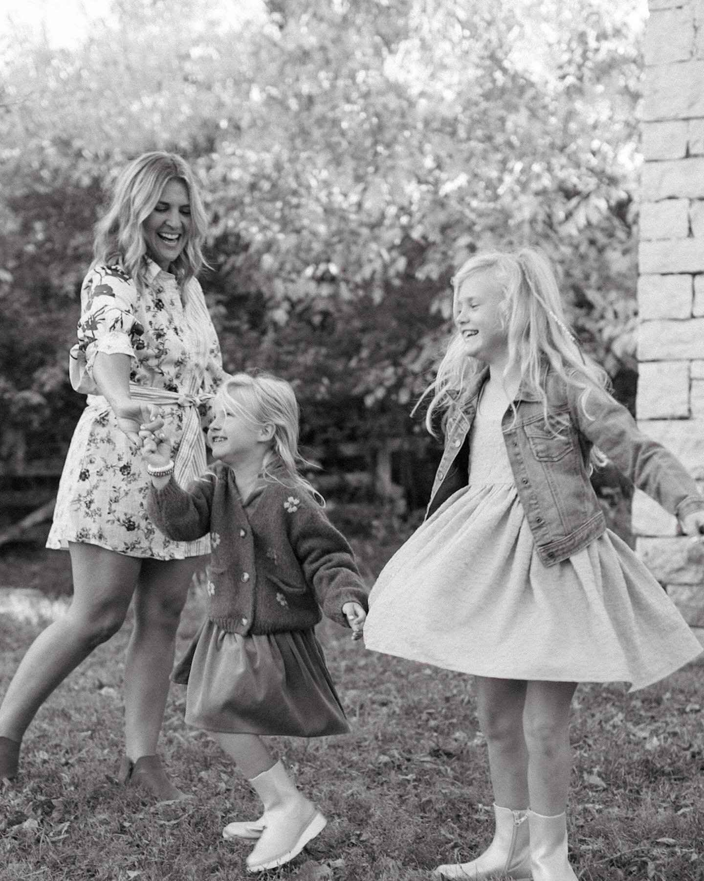 Working hard to get your galleries delivered before I deliver this baby! How sweet is this family besties session? 😍🥲 

Nashville family photographer | Franklin family photographer | editorial photograpghy