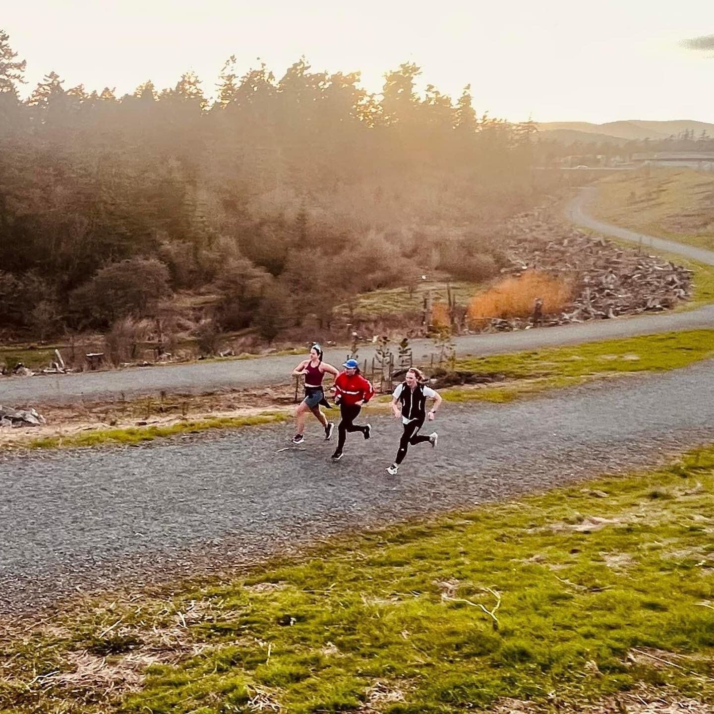 On Saturday our RunSPORT clinics will have their TC10k Pre-race time trial at Elk and Beaver lake. We are excited for the opportunity to test ourselves at the race distance before the big show on Sunday, April 30th! As the saying goes, &lsquo;The hay