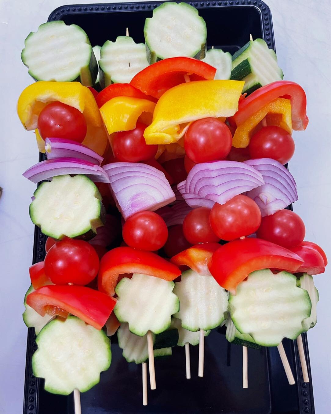 Veg kabobs are back in the case! An easy side to pair with your steaks! 🥩🫑
&bull;
#kabobs #vegetables #vegkabobs #butcher #butchershop #kabob #summer #hellosummer #food #foodie #foodstagram