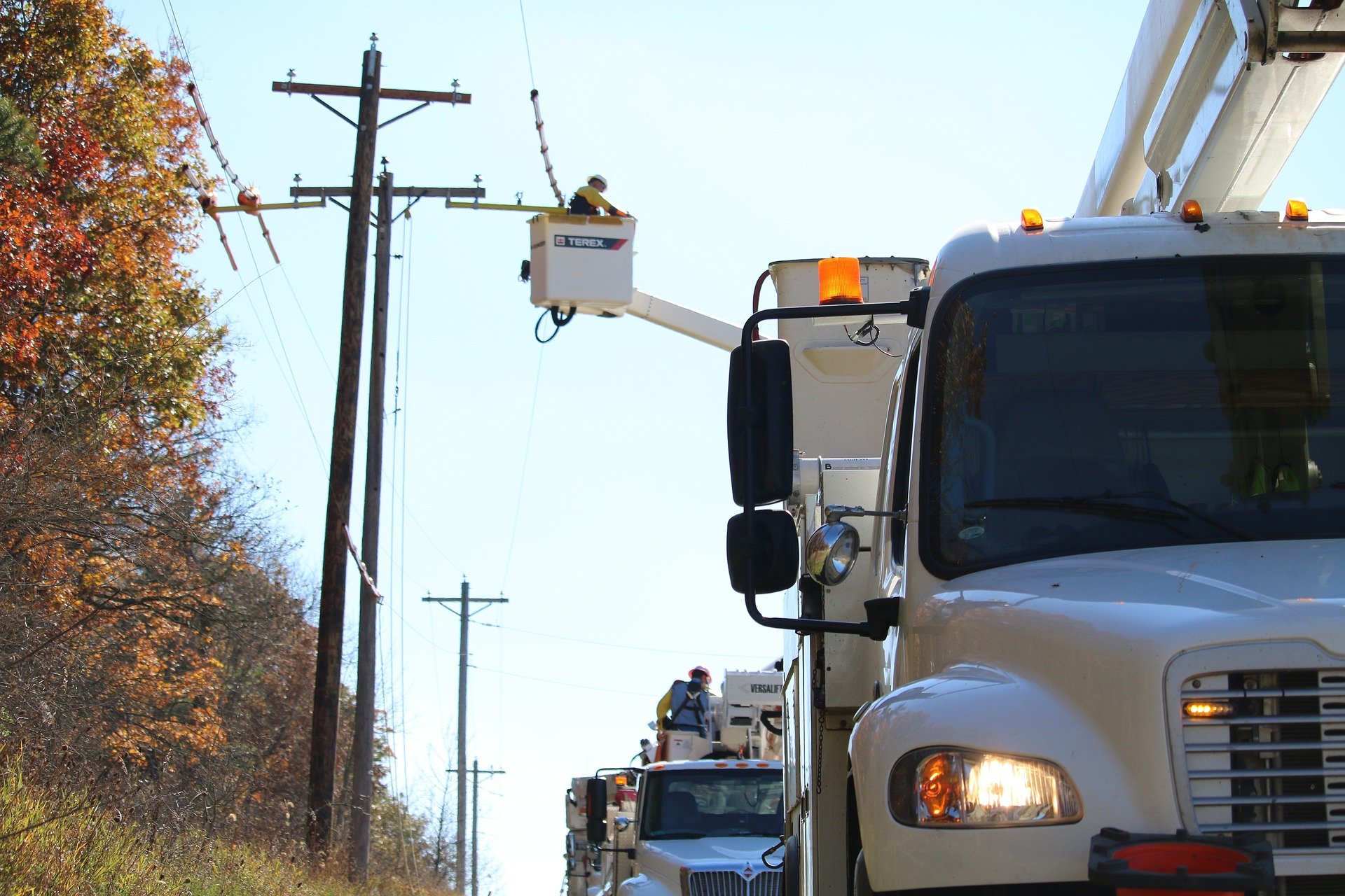 Distribution Construction and Maintenance Staffing.jpeg