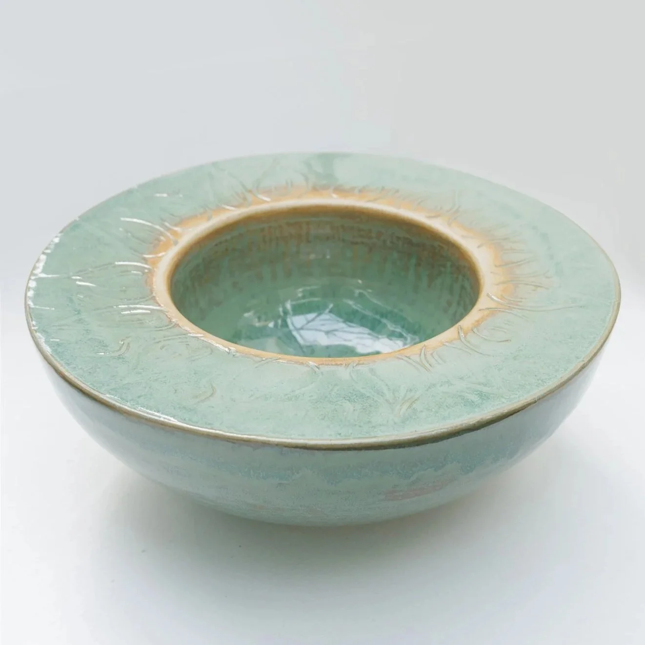Wellington Potters’ Acquisition Award: ‘Emerald Sun’ - Mal Sole