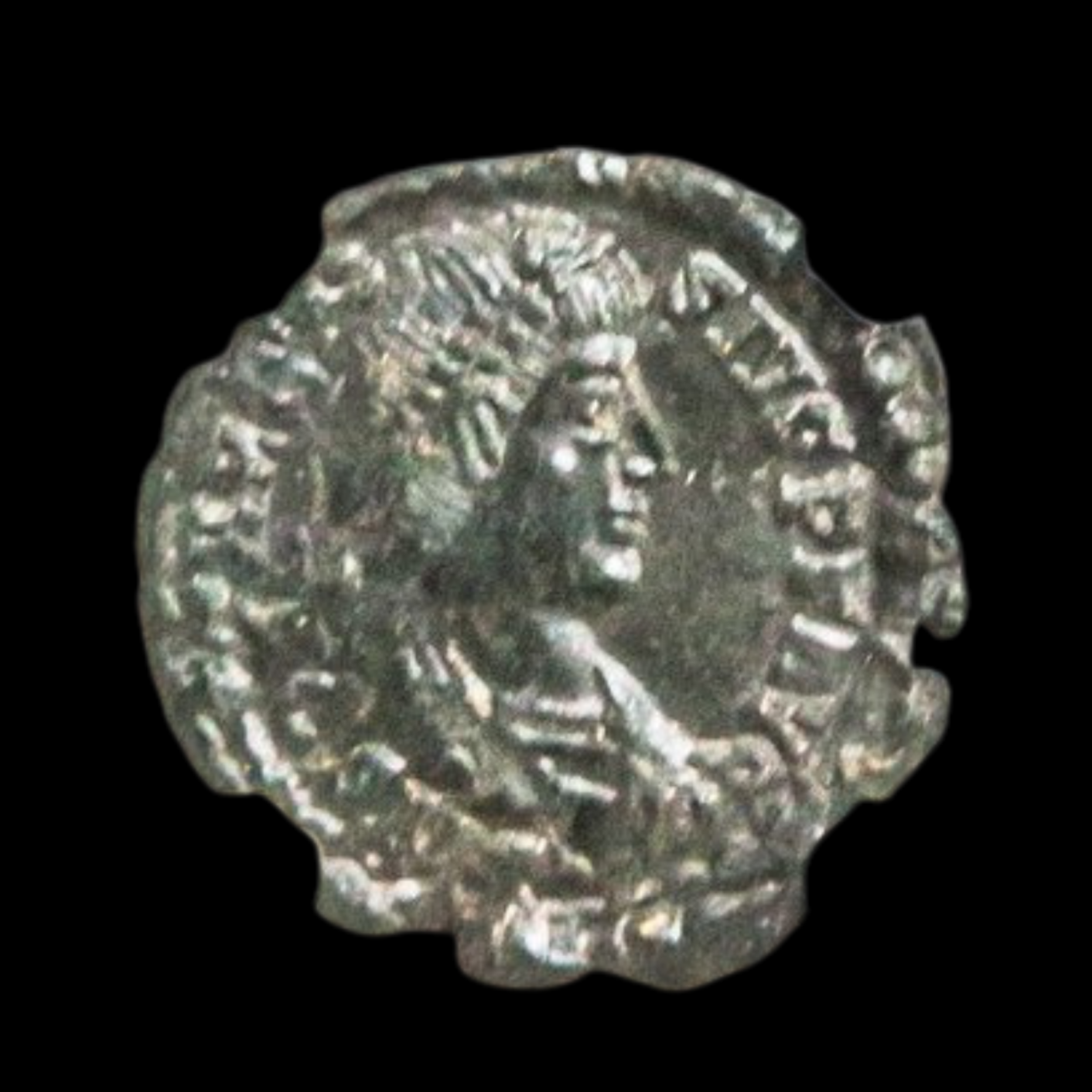 Roman+AE+Of+Theodosius+I+%28AD+379-395%29+NGC+AE3+%282%29.png