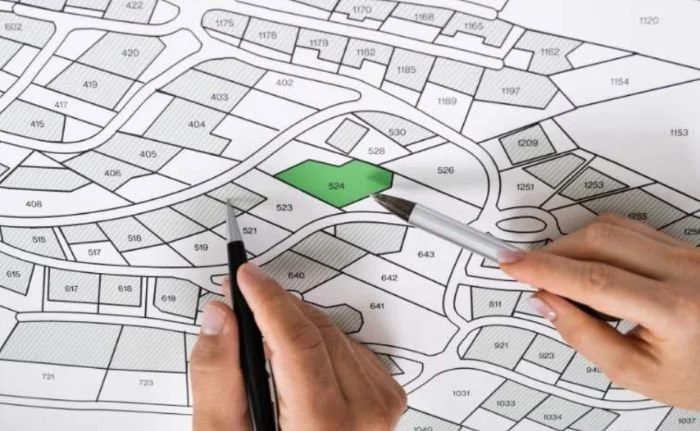 Cost factor in building custom homes.