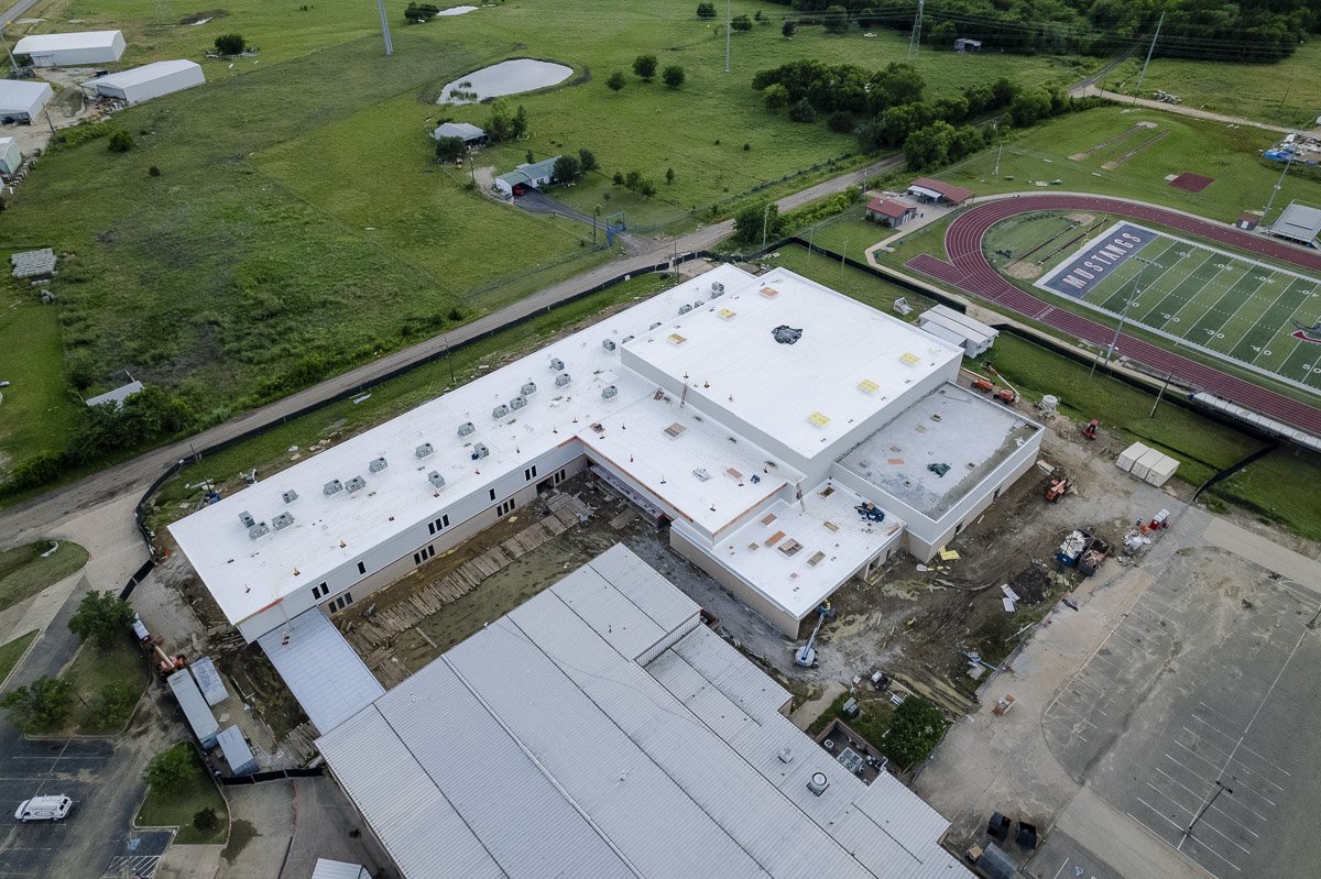 [web-size]KMCo_IBRoofSystems_ChisumHighSchool_Drone_2026_05_24 (14 of 82).jpg