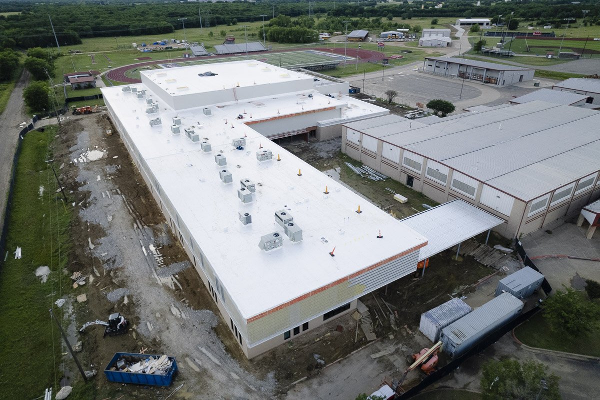 [web-size]KMCo_IBRoofSystems_ChisumHighSchool_Drone_2026_05_24 (7 of 82).jpg