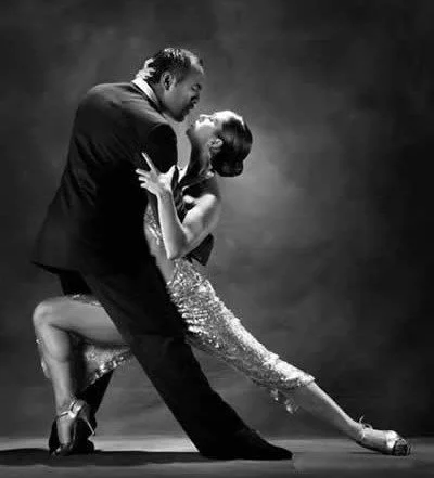 Tango Dancers.jpg