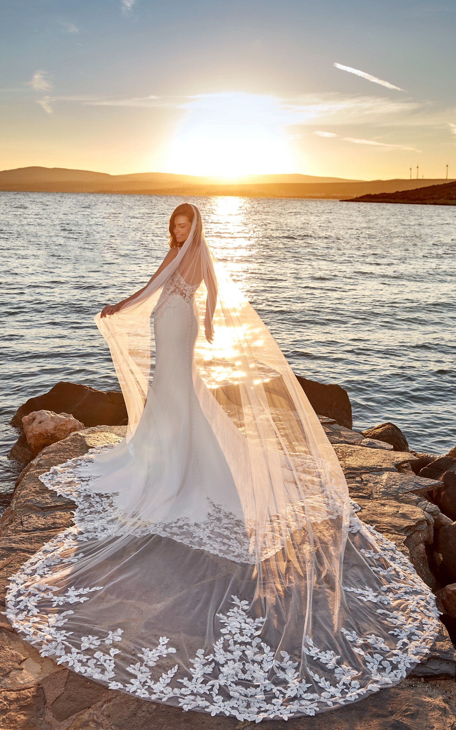 DR2302_Argentina_veil_back_web-scaled.jpg