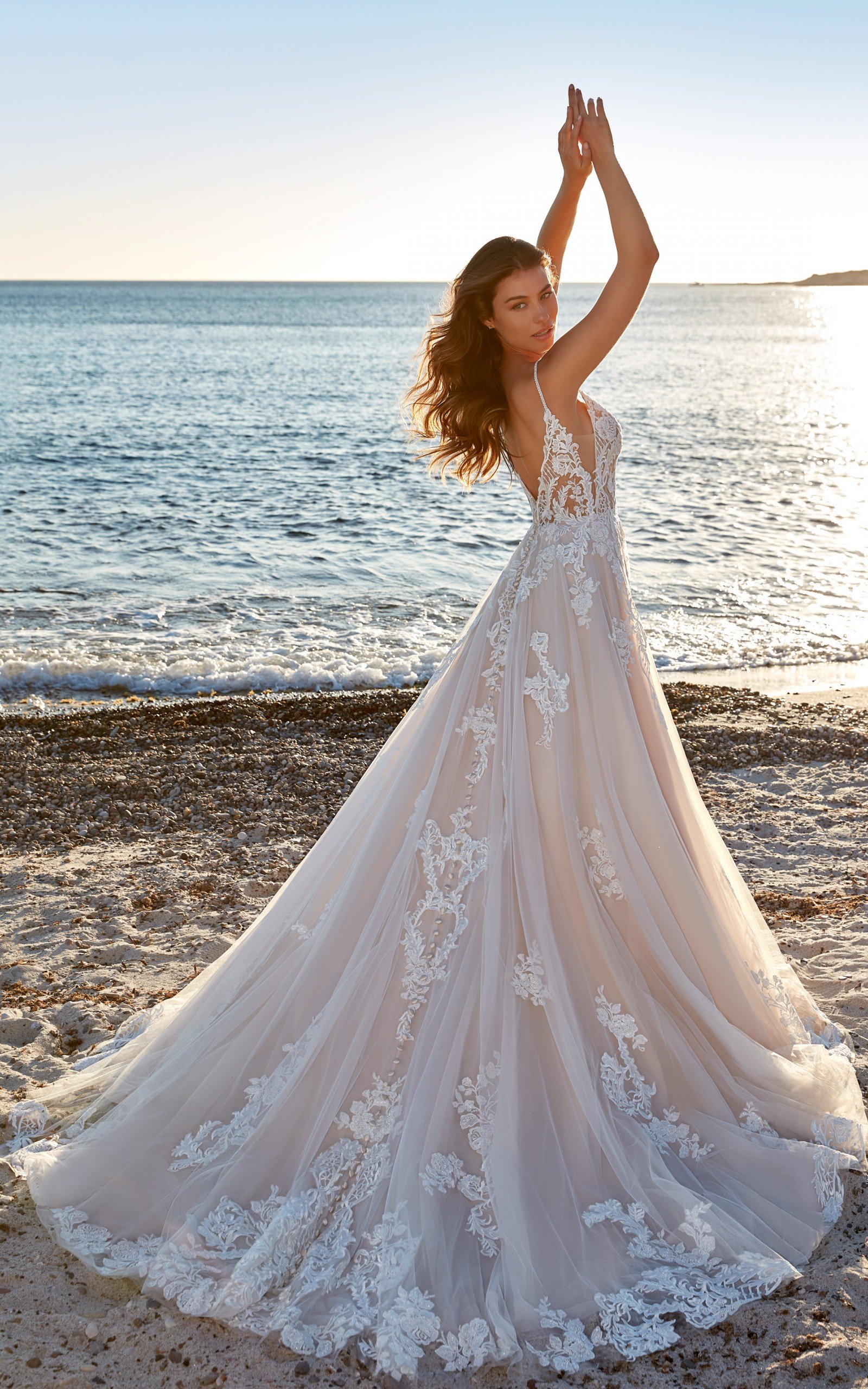 DR2307_Roxana_back_web-scaled.jpg