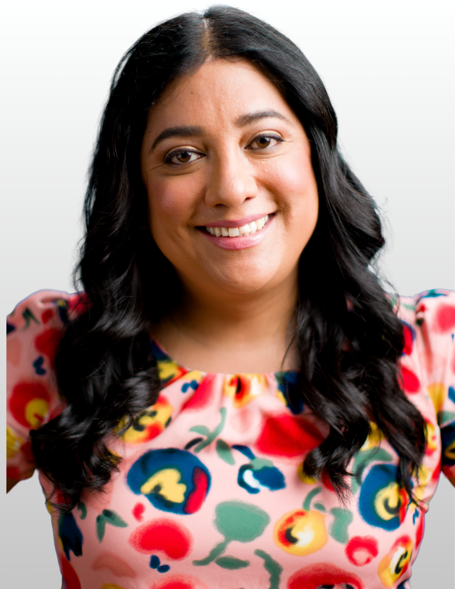 Isa Noyola headshot