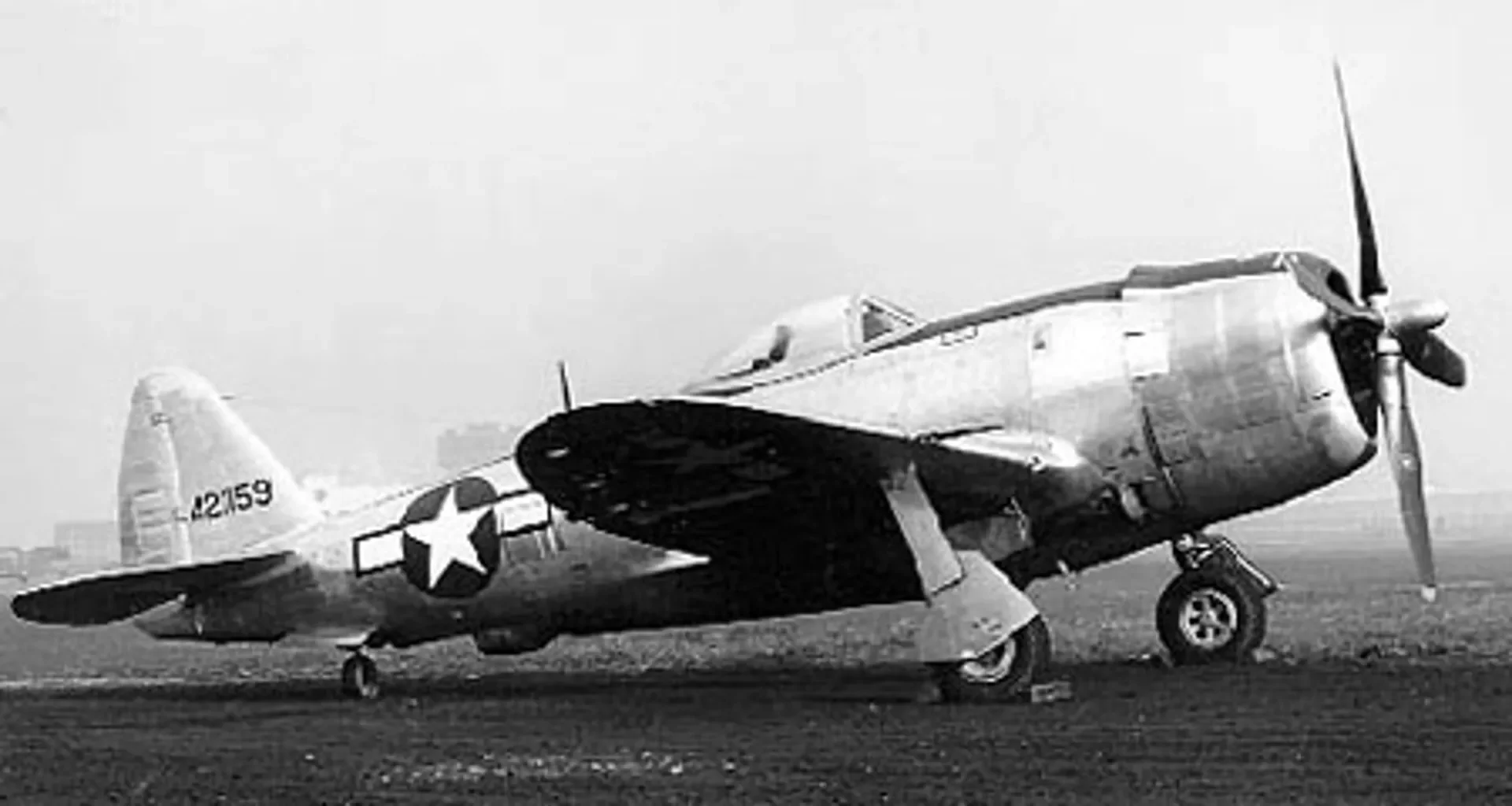 Republic_P-47M-1_061020-F-1234P-035.jpg.webp