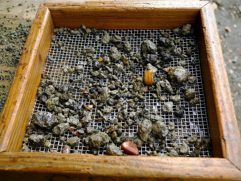 diamond-mining-arkansas-volcano.jpg