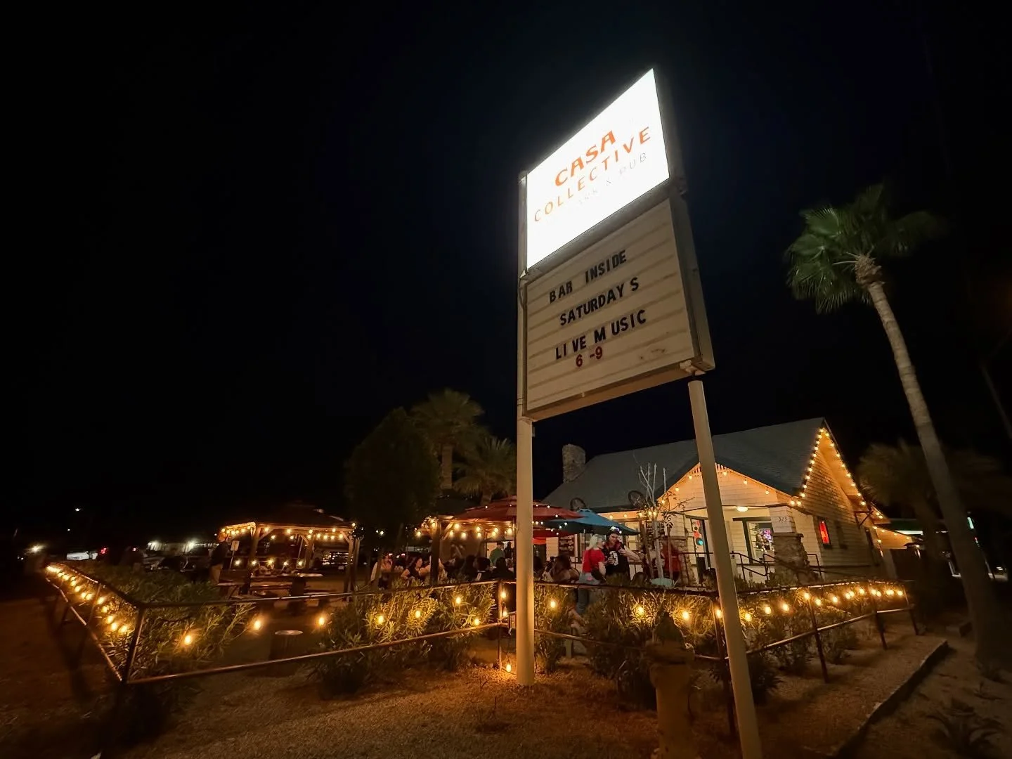 Happy Friday!  We are open from 4 to 9 PM tonight. Food trucks are @cafe_los_tios @thebirdboxaz and BBQ Beats. 

Happy Hour is from 4-6pm🍻

#casagrandeaz #foodtrucks #craftbeer 

@neycej