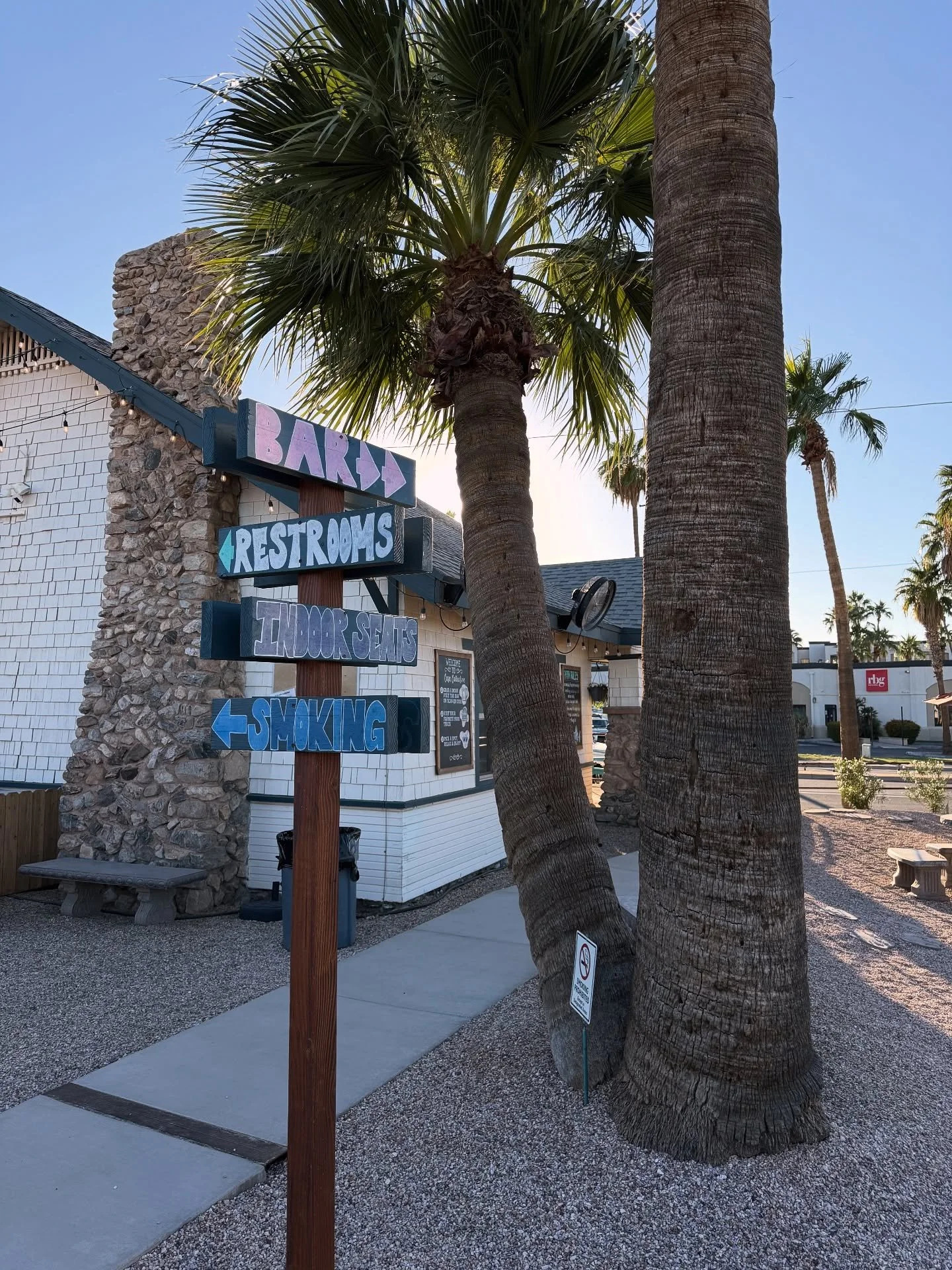 Happy Friday!!! We are open open 4-9. Swing in for dinner & drinks, it’s beautiful outside! Our food trucks tonight are BBQ Beast, El Chipilon and Namkeen Dhaba. 🍻