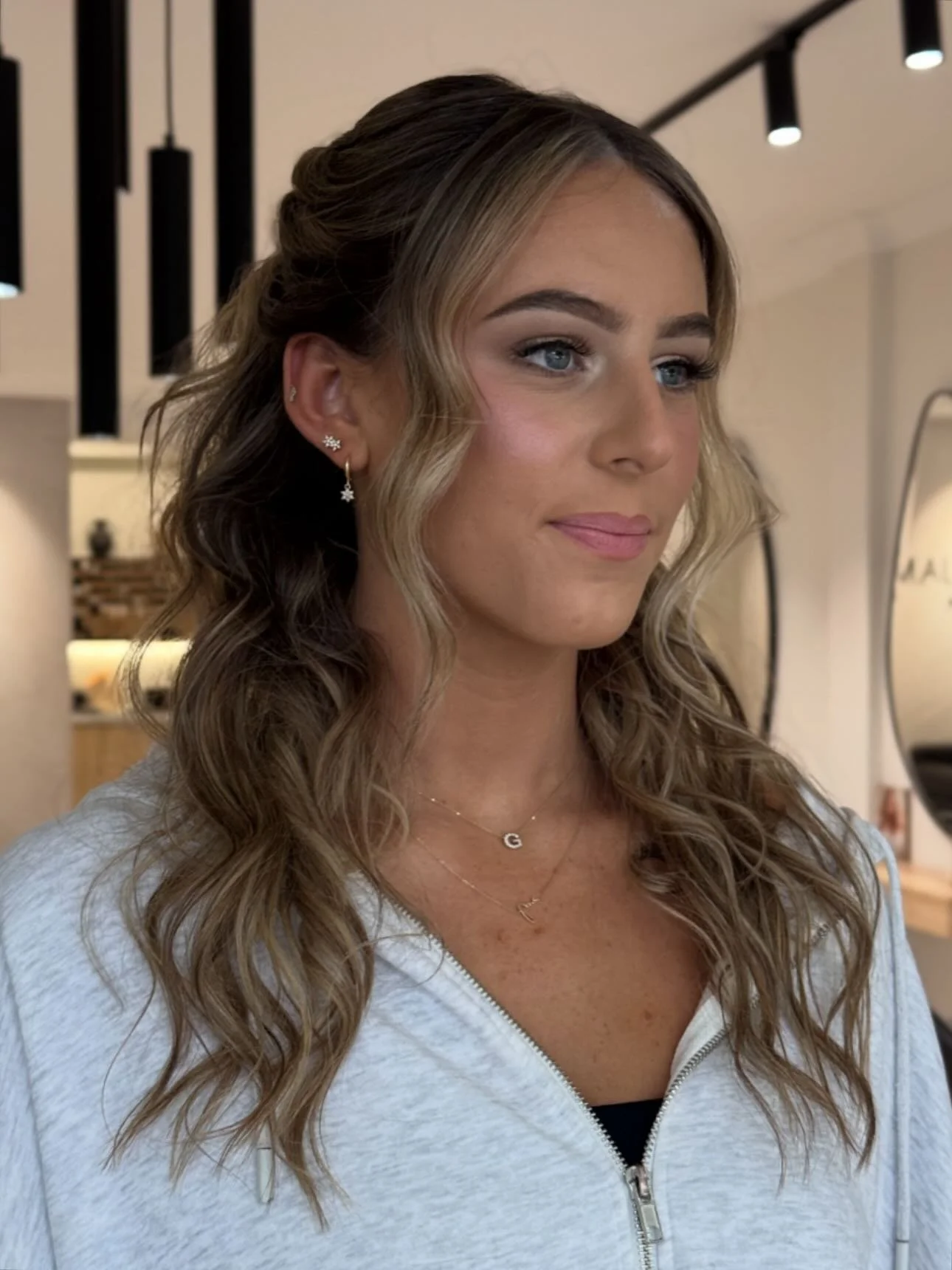 Half up/ Half down glam ✨ #masonjameshair
.
.
.
.
.
.
.
.
.
.
.
.
.
.
.
.
.
.
.
.
.
.
.
.
#eventstylinghair #hairstyling #sydneyhairstylist #hairstylist #hairstylistsydney #sydneyhairsalon #hillsdistrict #hillsdistrictsydney #hillsdistrictmums #event