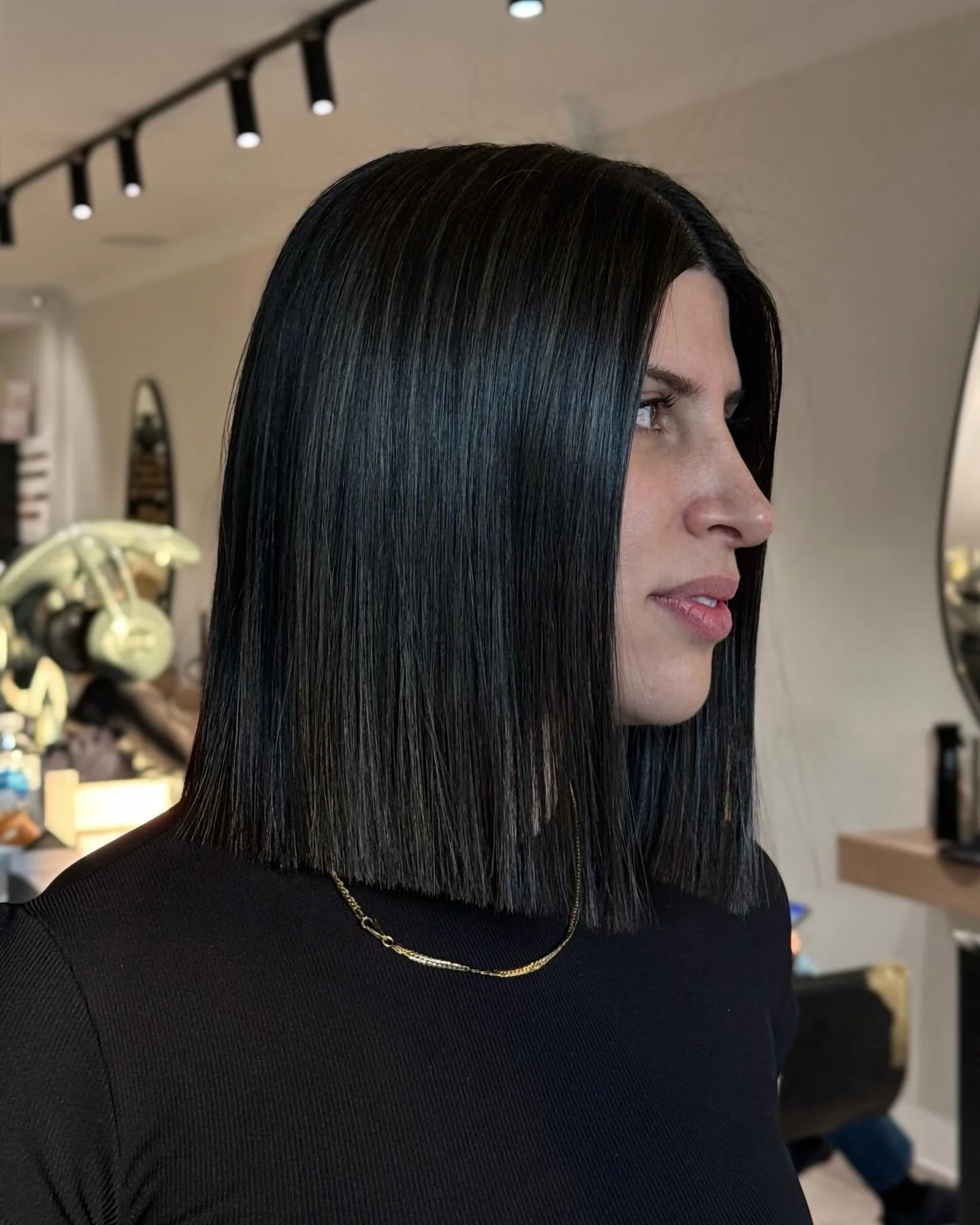 The perfect Lob with Subtle highlights✨ // #masonjameshair 
.
.
.
.
.
.
.
.
.
.
.
.
.
.
.
.
.
.
.
#bobhair #bobhaircut #haircut #sydneyhair #sydneyhairstylist #sydneyhair #sydneyhairdresser #haircolouristsydney #haircolouring #hairhighlights #hairfoi