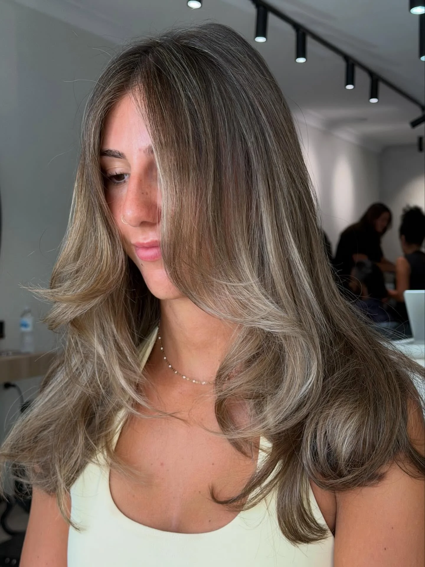 Beige blonde foilayage ✨ #masonjameshair 
.
.
.
.
.
.
.
.
.
.
.
.
.
.
#castlehill #hillsdistrictsalon #sydneyhaircolourist #sydneyhairsalon