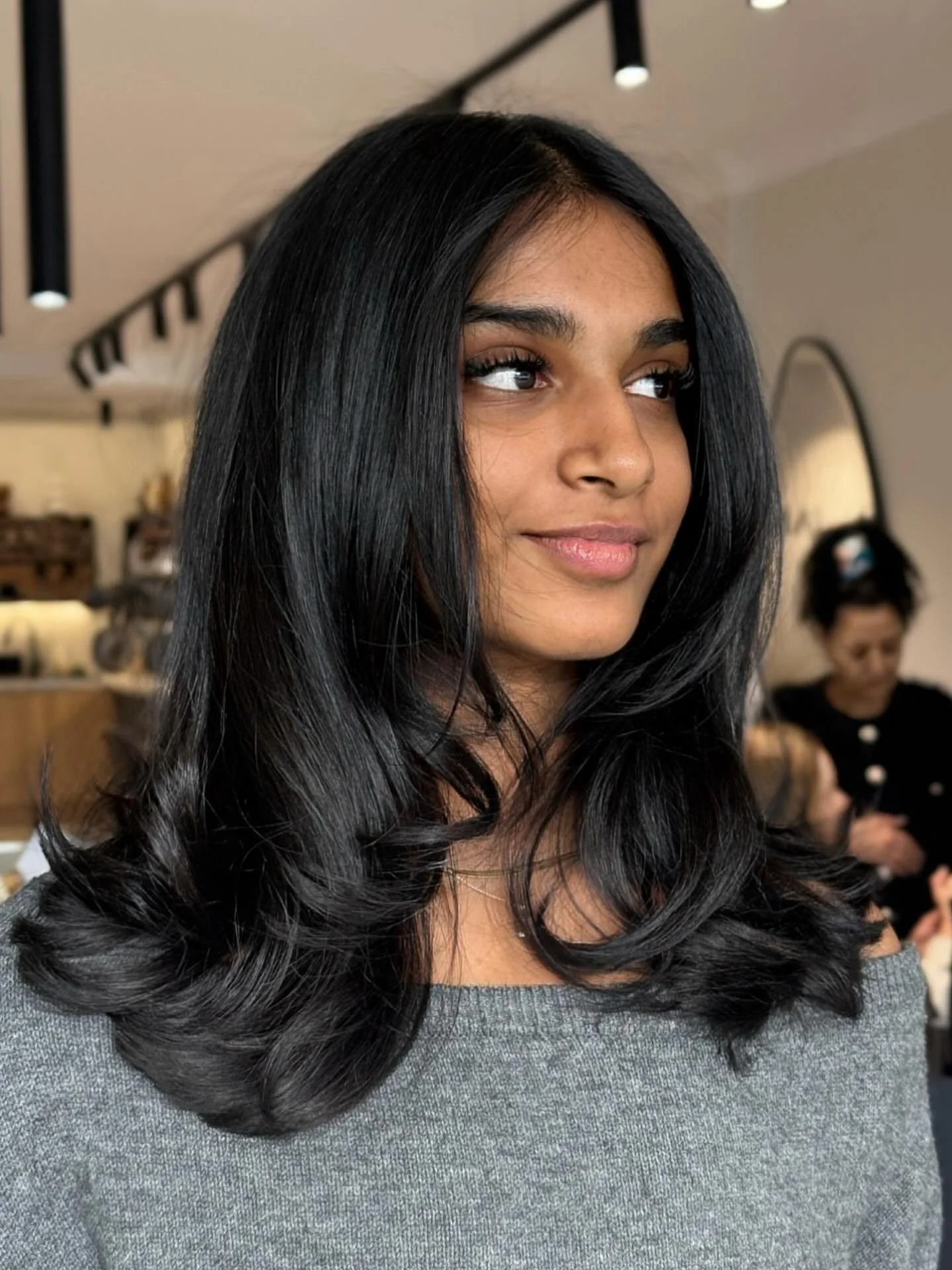 Layers, Volume &amp; Shine ✨ #masonjameshair
.
.
.
.
.
.
.
.
.
.
.
.
.
.
.
.
.
.
.
#sydneyhair #healthyhair #sydneyhairdresser #shinyhair #hairhealth #organichairsalon #precisioncutting #layeredcut #layeredhaircut #sydneyhairstylist #volumeblowdry #b