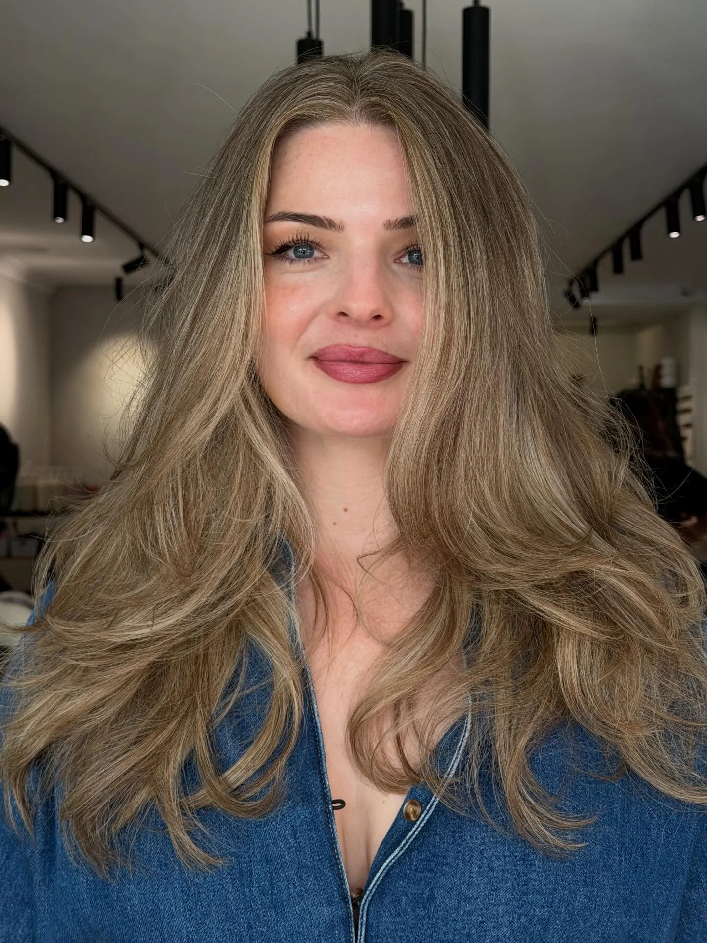 Creamy dimensional blonde ✨ #masonjameshair 
.
.
.
.
.
.
.
.
.
.
.
.
.
.
.
.
#sydneyhaircolourist #sydneyhair #hillsdistrictmums #sydneyhairstylist
