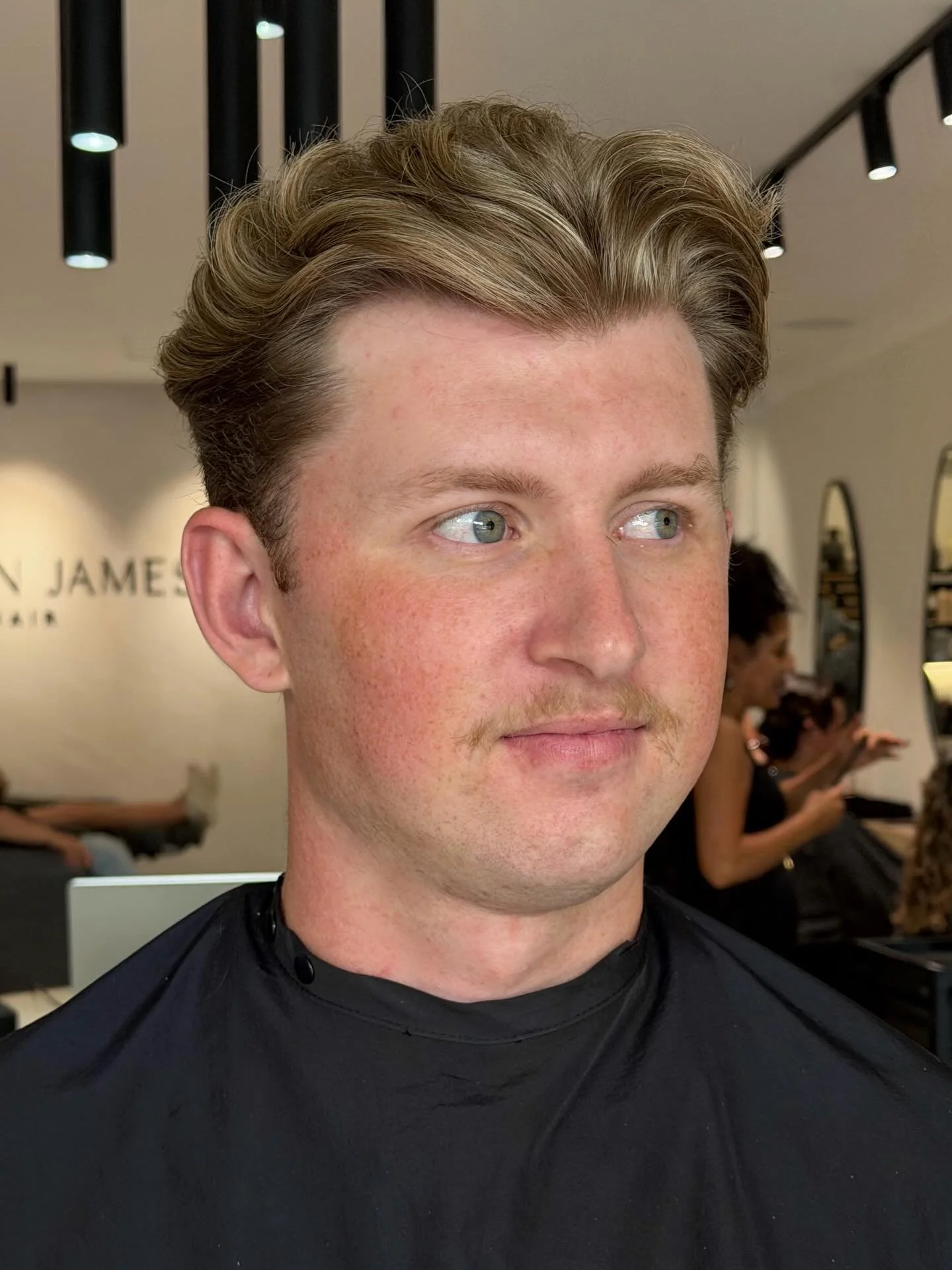 Foils // adding dimension 💇🏼&zwj;♂️ #masonjameshair 
.
.
.
.
.
.
.
.
.
.
.
.
#sydneyhair #menshairsydney #sydneyhaircolourist #sydneyhillsdistrict