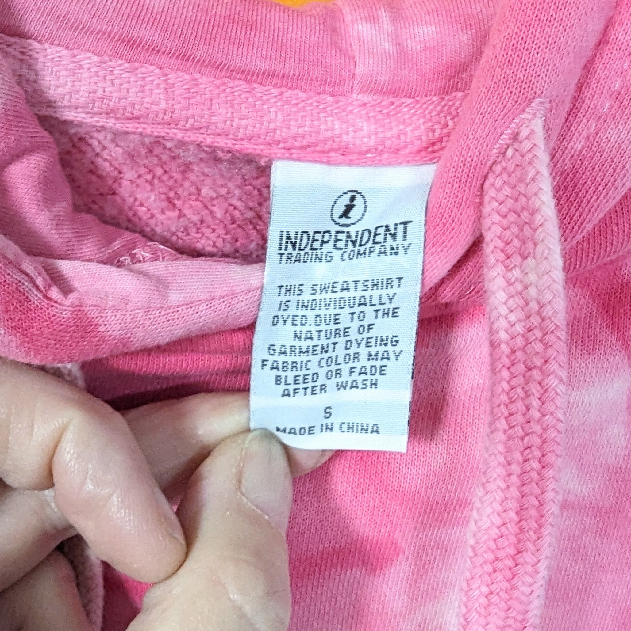 sweatshirt 14 tag.jpg