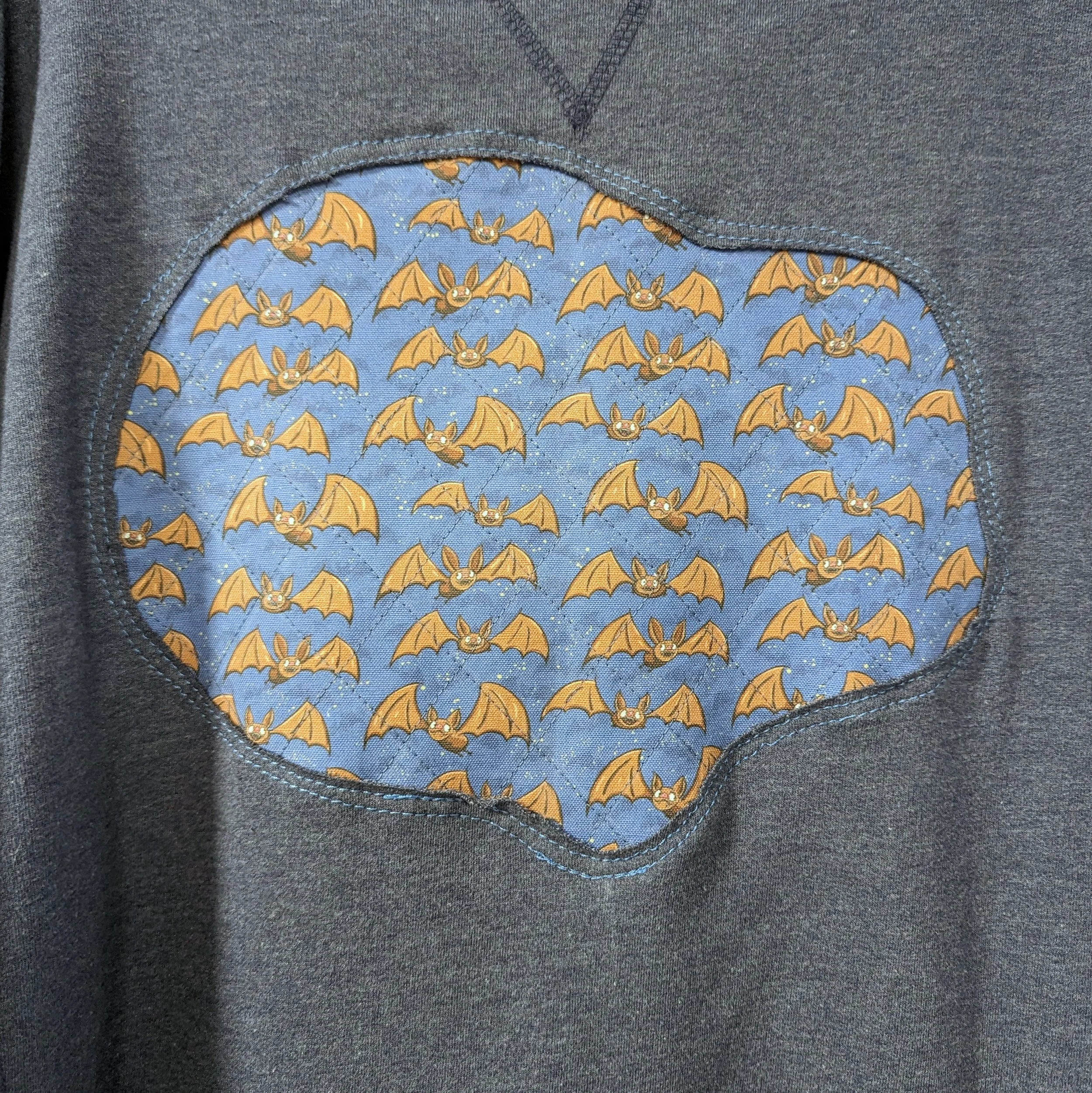 sweatshirt 17 close.jpg