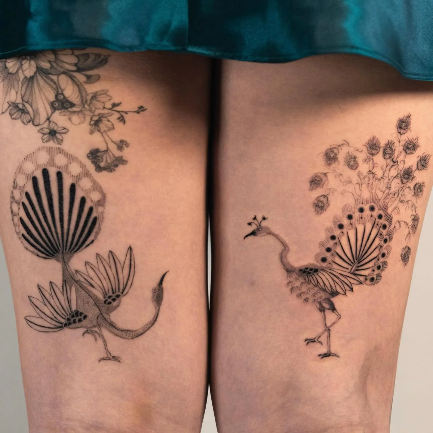 These birds mate for life 🤍🤍
So happy we finally got to put the finishing touches on this pair yesterday. Off of my flash sheet for my friend Geo, who also tats @slosluggo ! Thanks for the trust 🤍
The left bird has been fully healed for 1 month 

