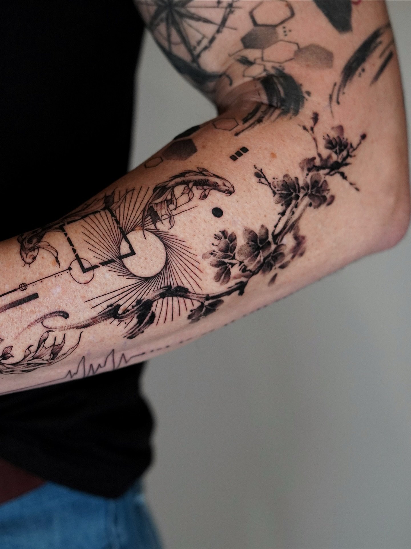 Koi fish for each family member, swimming together through life🖤