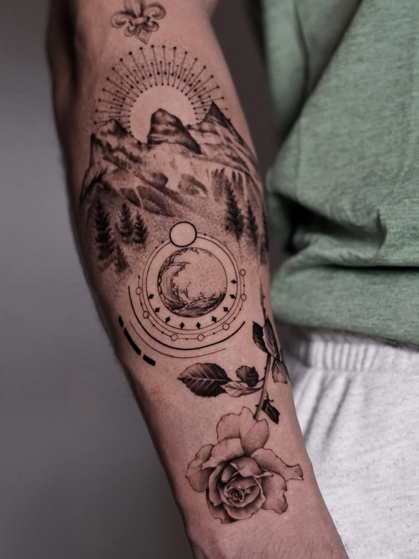 A piece inspired by a deep love for nature and travel🌿