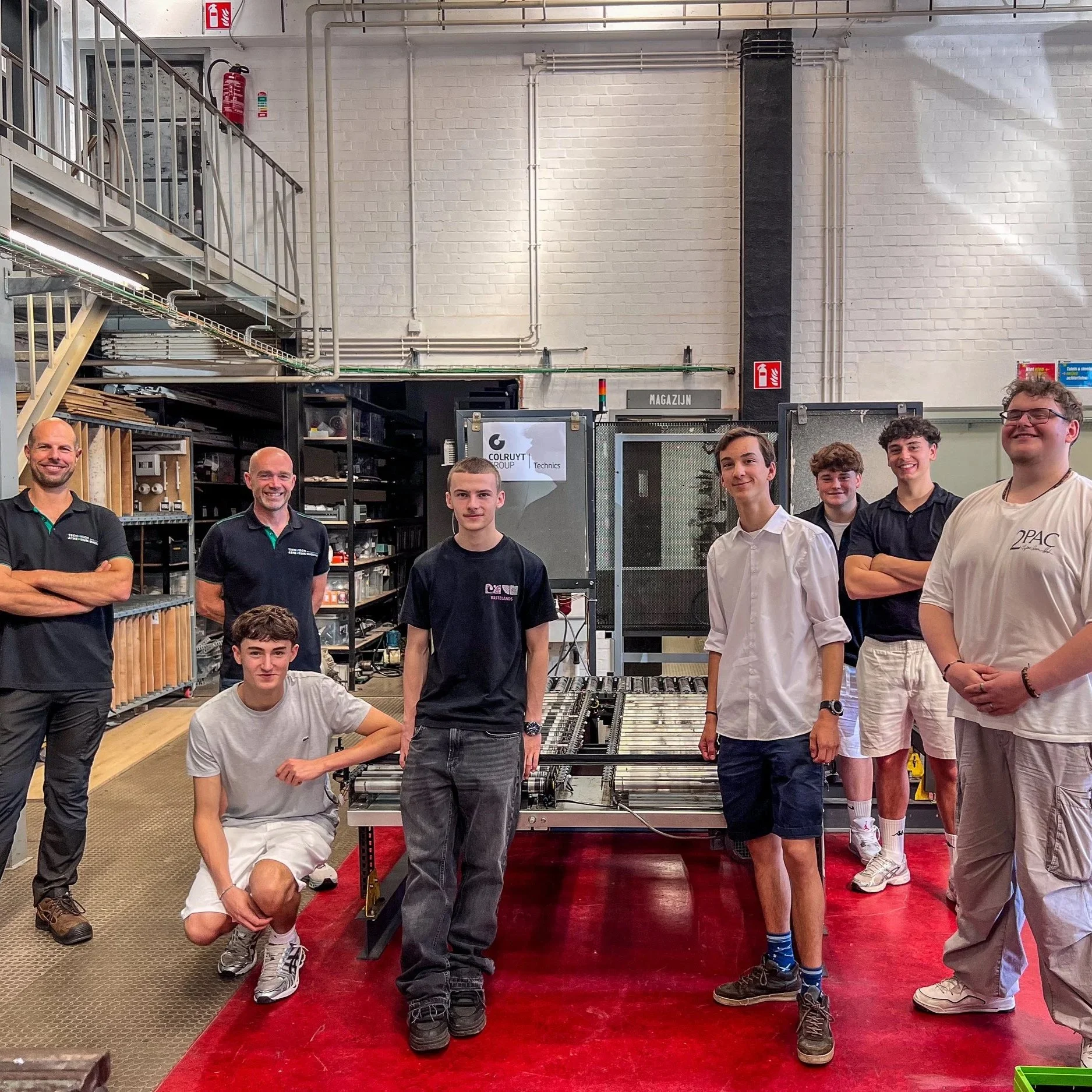 Leerlingen Technisch Atheneum Brasschaat bouwen industriële colruyt-installatie opnieuw op als afstudeerproject