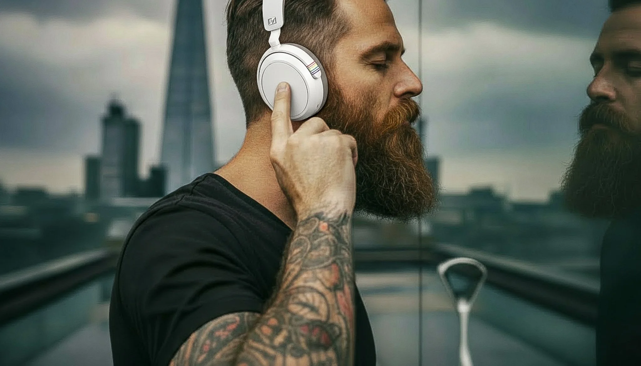 FINAL AVATAR + HEADPHONES August 30, 2025 at 16.27.17-5.jpg