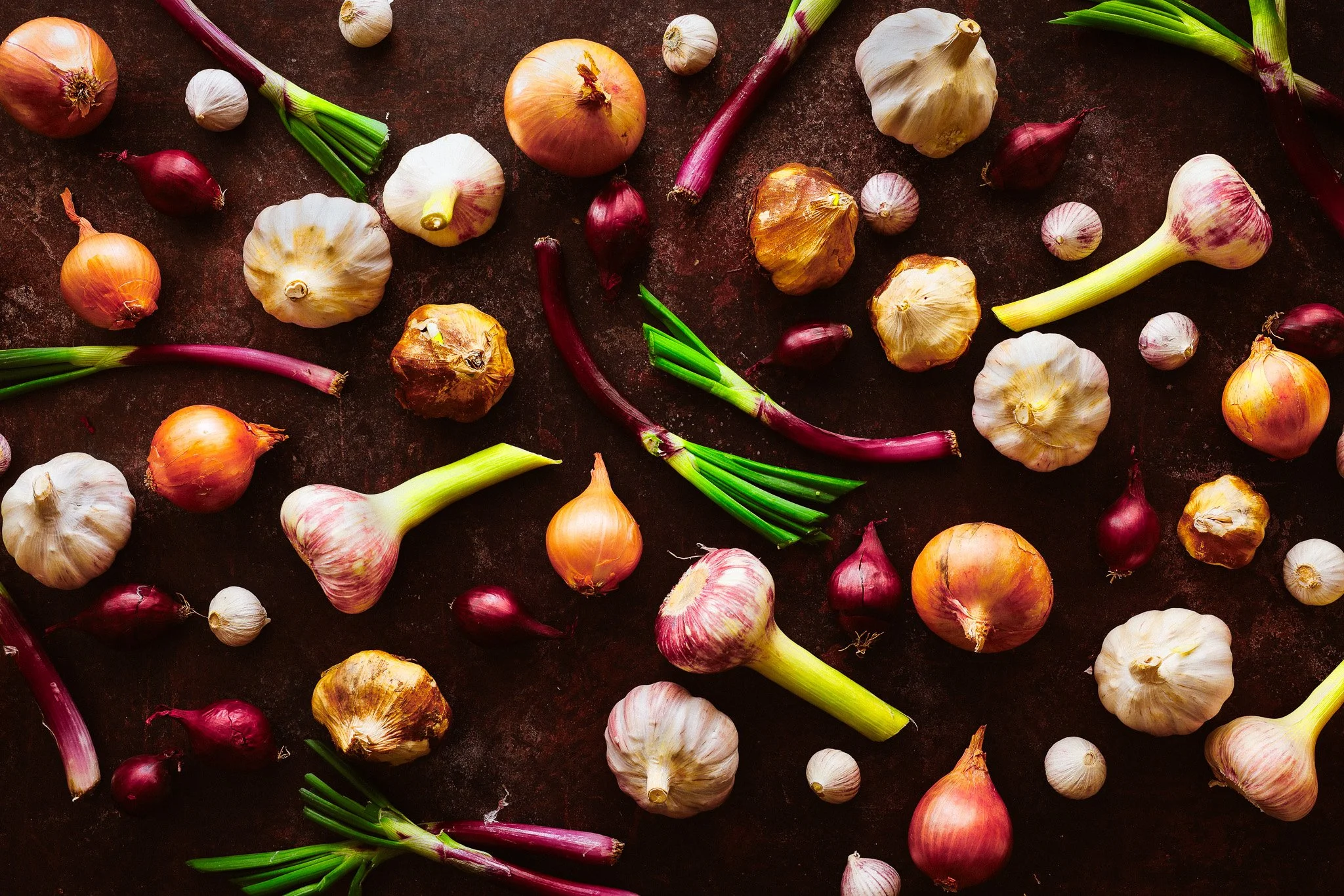 Onions & garlic lifestyle image, styled and photographed by Louise Robinson from Cygnet Kitchen