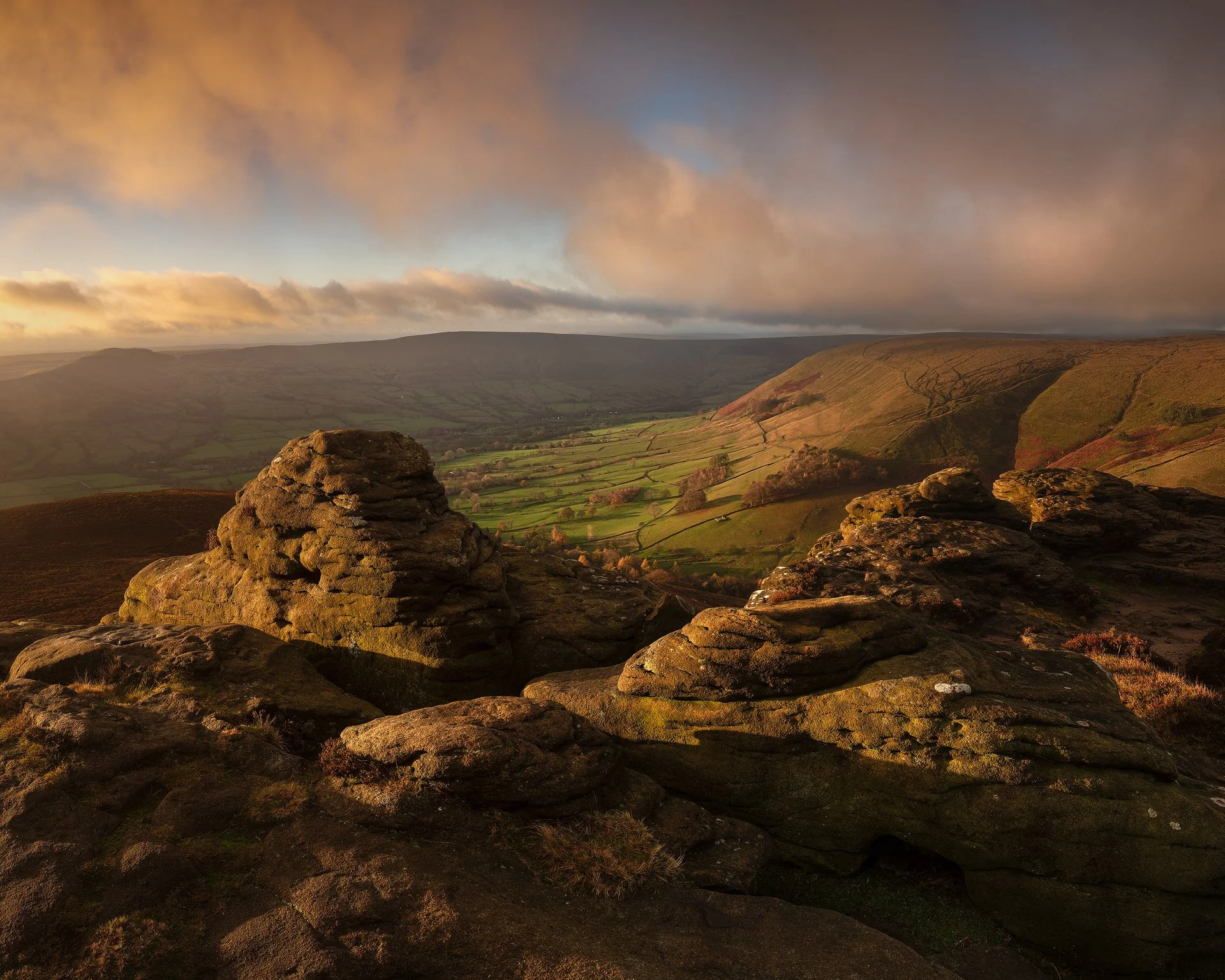 Ringing Roger, Peak District