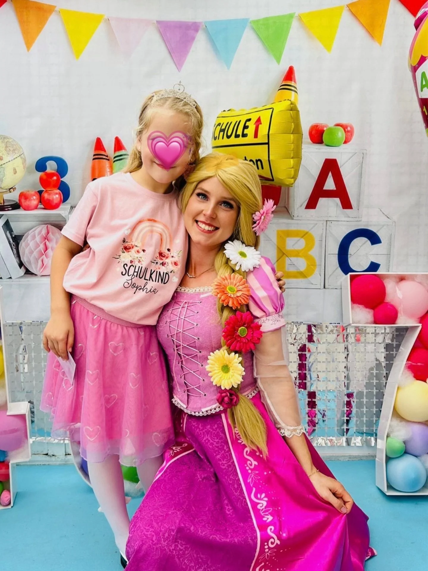 ✨📚 DAS Highlight zur Einschulung 🎉

Ob mutiger Superheld🦸&zwj;♂️ oder zauberhafte Prinzessin 👑 &ndash; macht den ersten Schultag f&uuml;r euer Kind unvergesslich!

Jetzt unsere Charaktere buchen &amp; mit Tanz, Spa&szlig; und Magie durchstarten! 