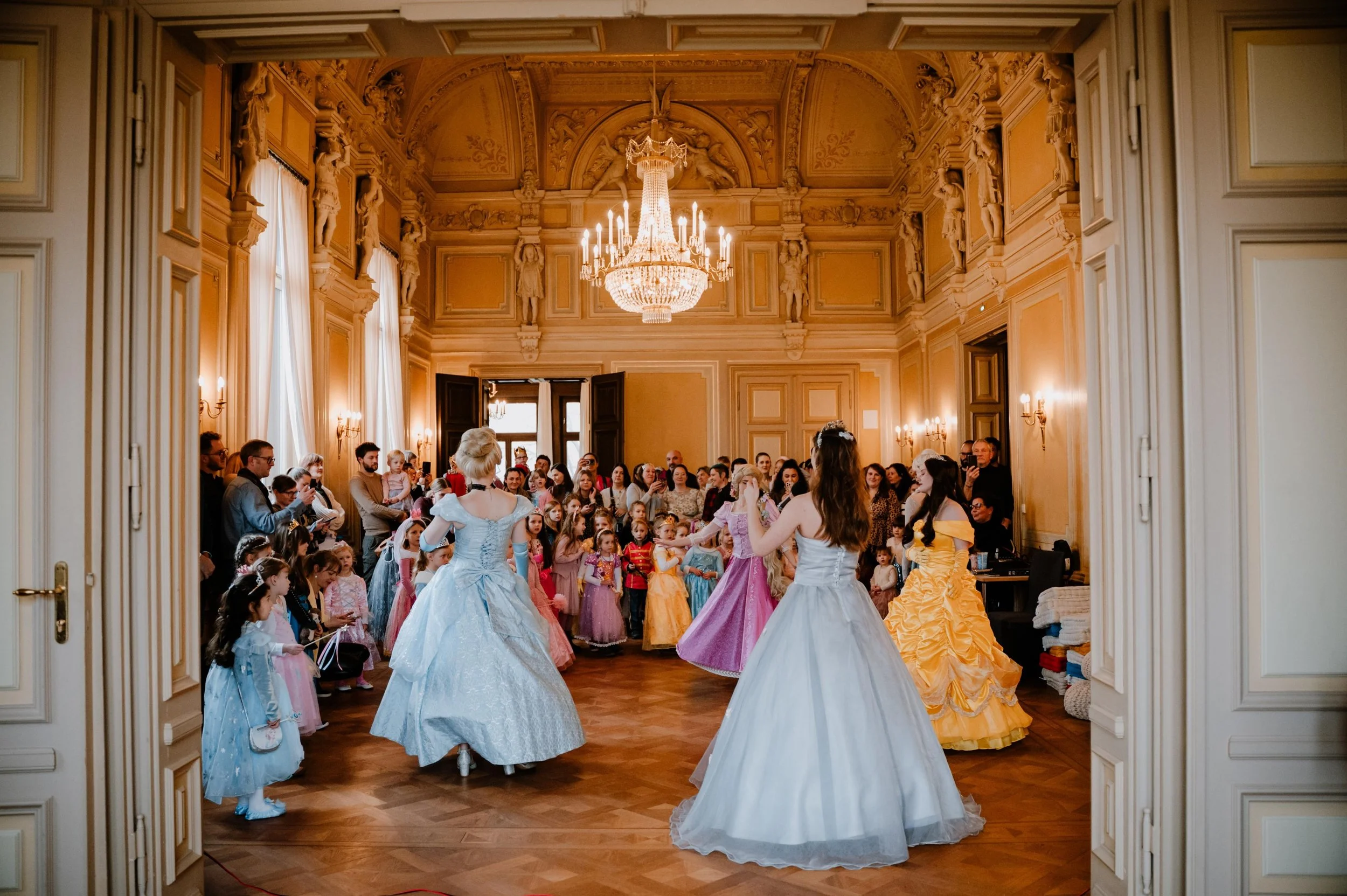 👑 Gewinnspiel 👑

Gemeinsam mit dem @schlossetelsen verlosen wir 2x 2 Tickets (1x Kind, 1x Erwachsener) f&uuml;r unseren Prinzen- und Prinzessinnentag am 21.06.2026 von 10-13 Uhr (auch bei bereits reservierten Tickets ist die Teilnahme m&ouml;glich 