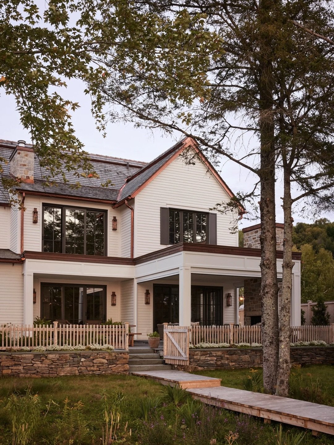 Nous le savons, nous sommes en plein c&oelig;ur de l&rsquo;hiver 😉 Mais cette lumi&egrave;re de fin de journ&eacute;e d&rsquo;automne &eacute;tait trop belle et r&eacute;confortante pour ne pas &ecirc;tre partag&eacute;e ✨

Pens&eacute;e en collabor