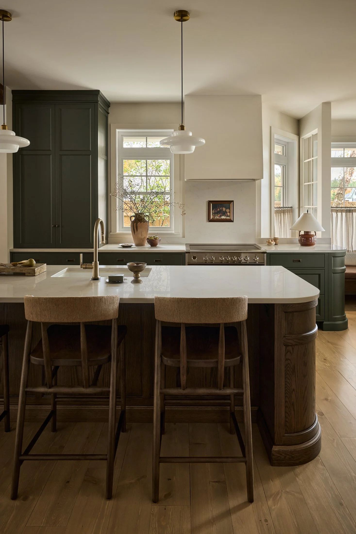 blanc-marine-desfaucons-residence-kitchen-02.jpg