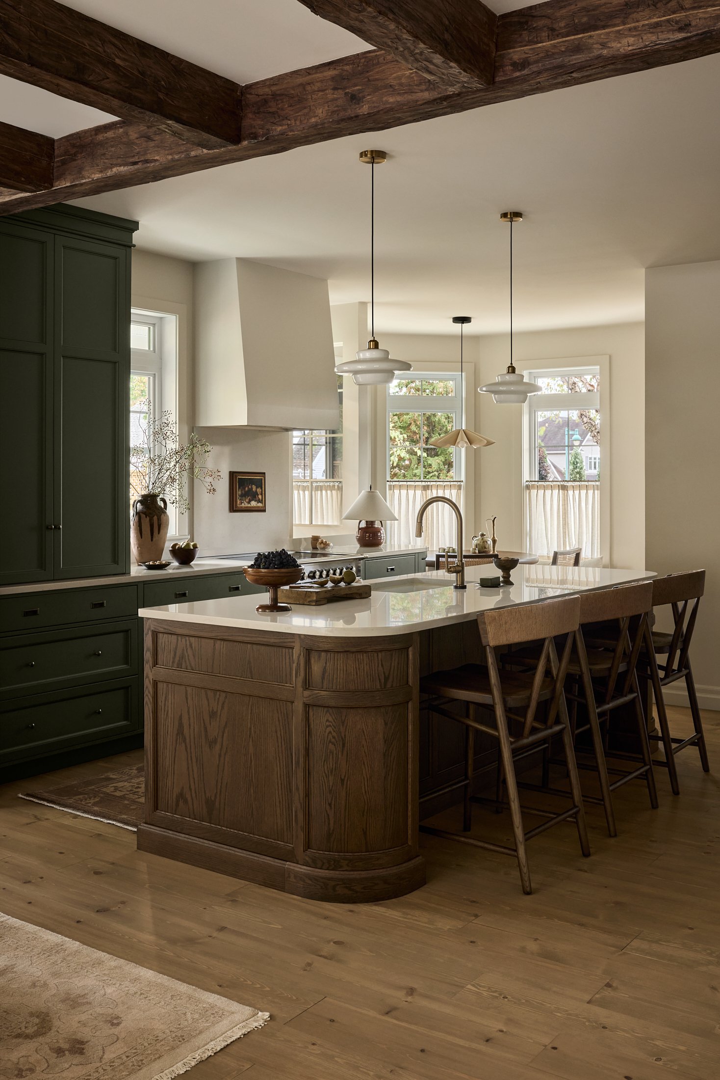 blanc-marine-desfaucons-residence-kitchen-01.jpg