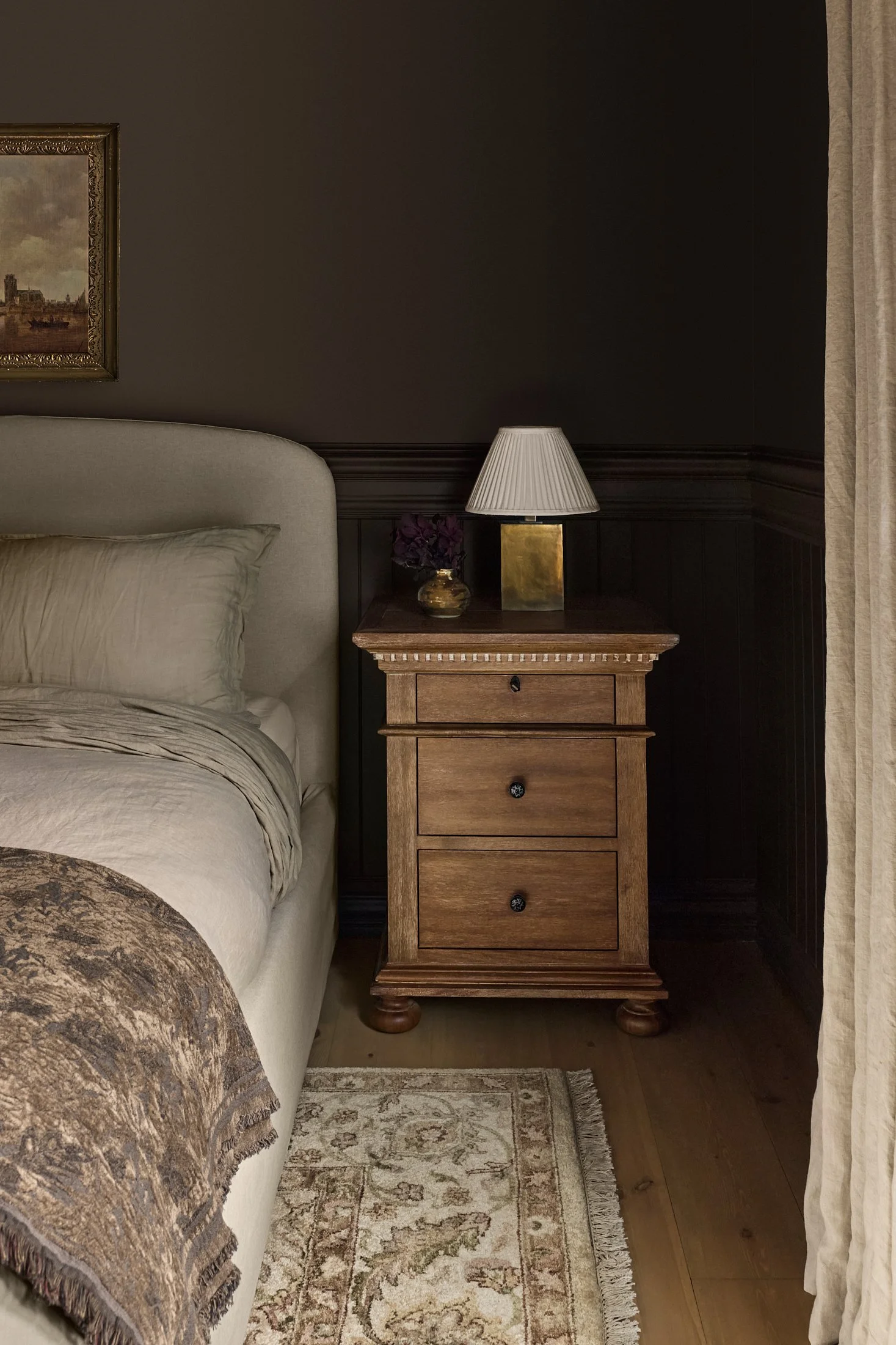blanc-marine-desfaucons-residence-bedroom-03.jpg
