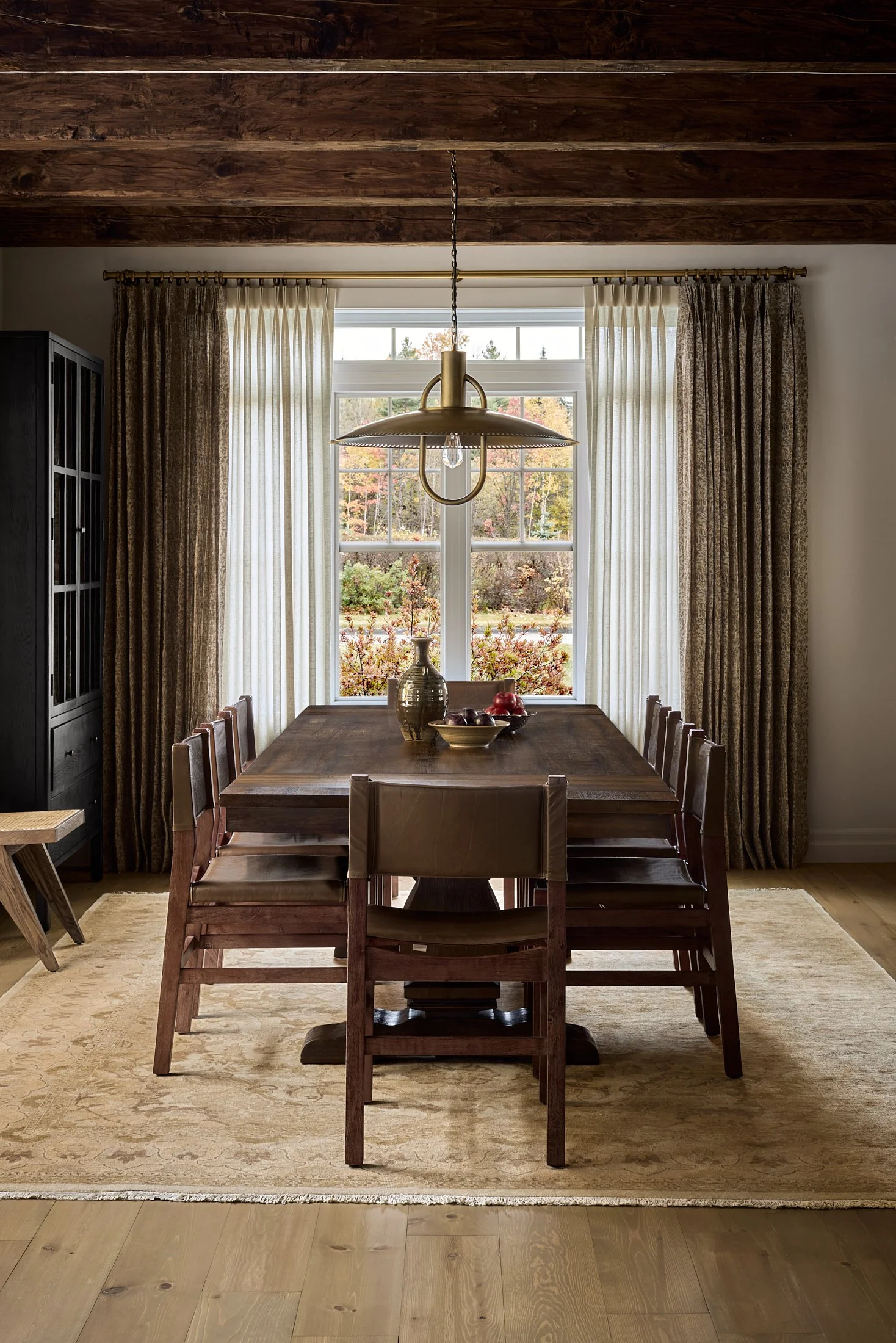 blanc-marine-desfaucons-residence-dining-room-02.jpg