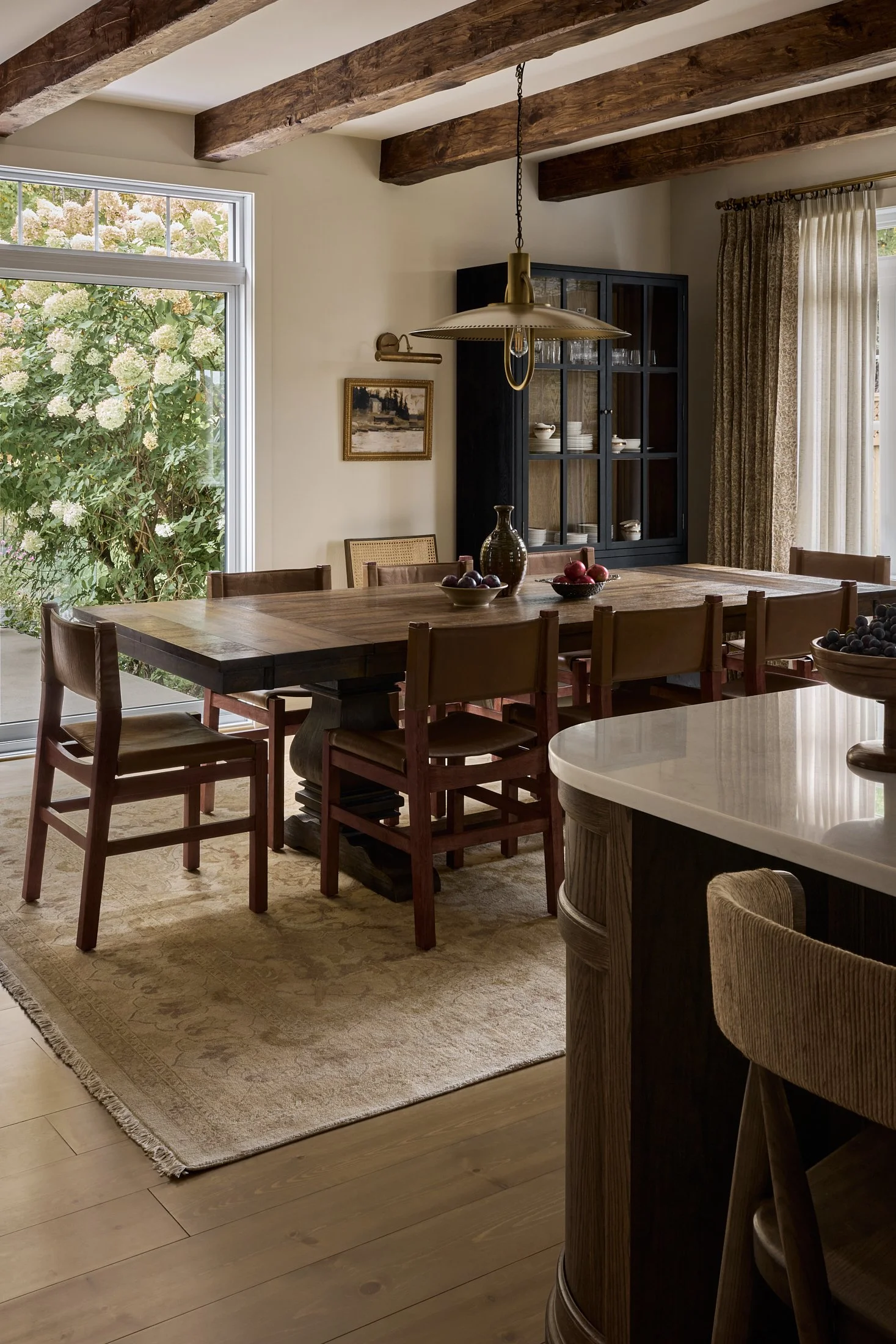 blanc-marine-desfaucons-residence-dining-room-03.jpg