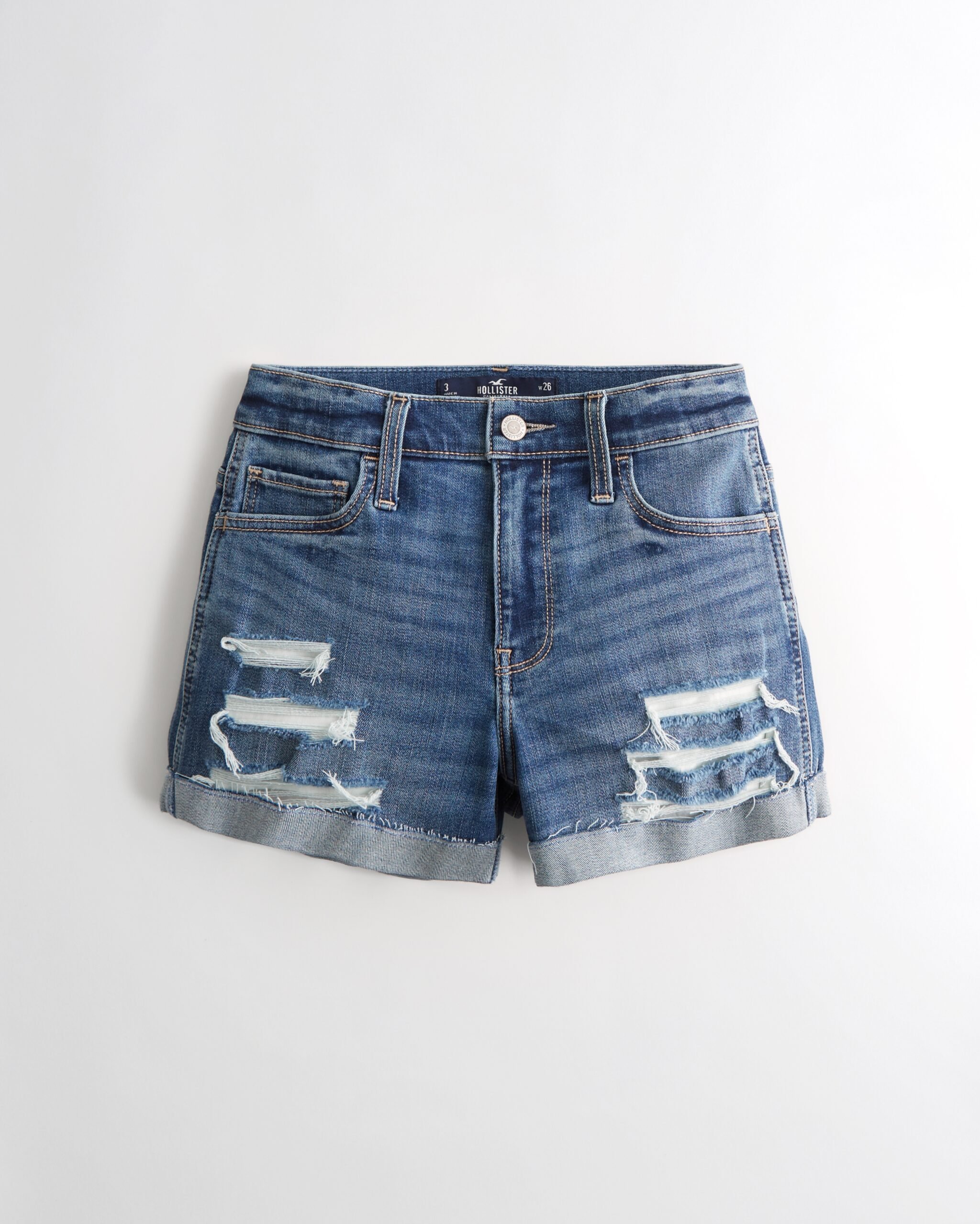 Get your Fest on with Hollister s new Summer Festival collection HOEZINE