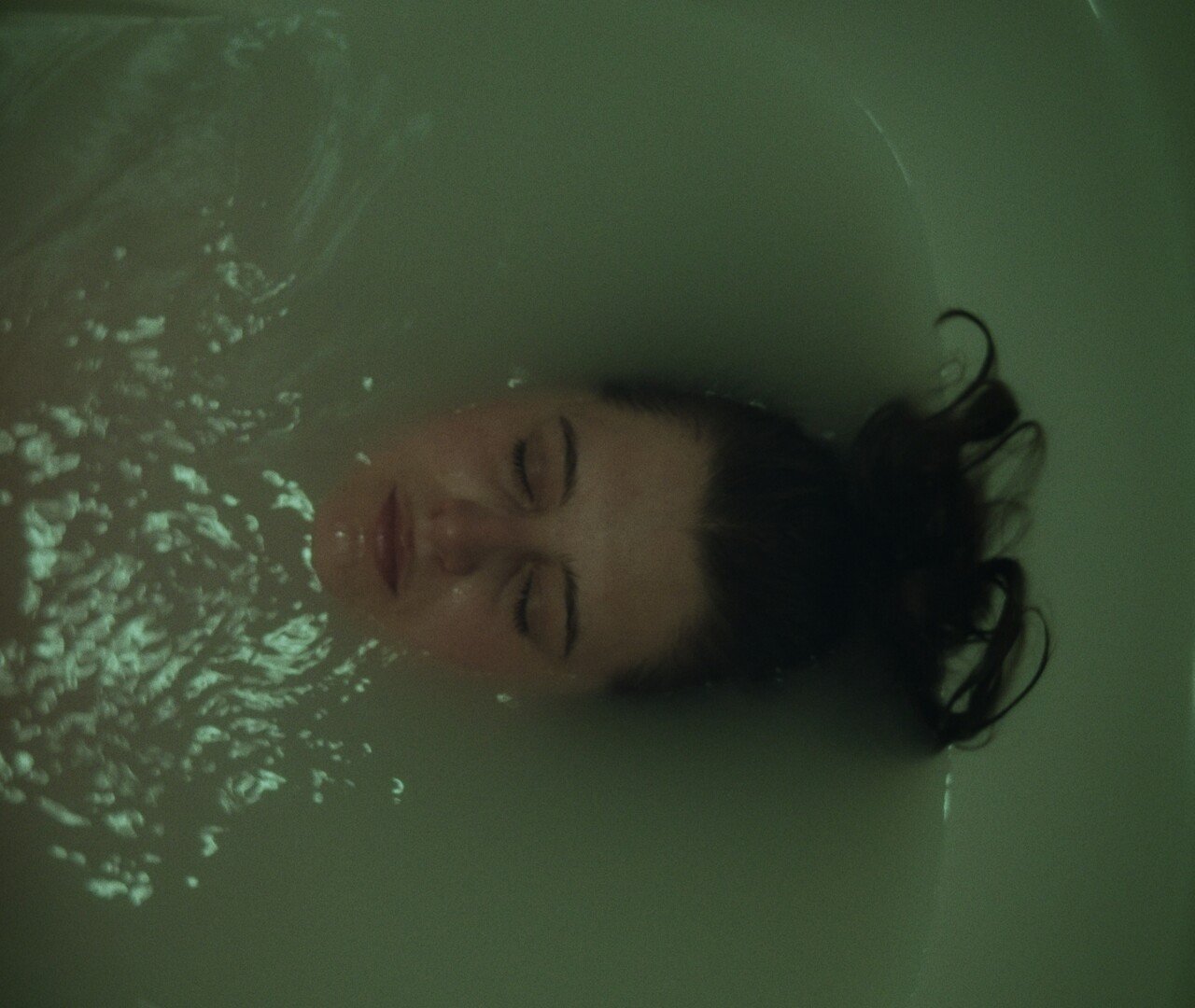 Bleeding_Still_5.jpg