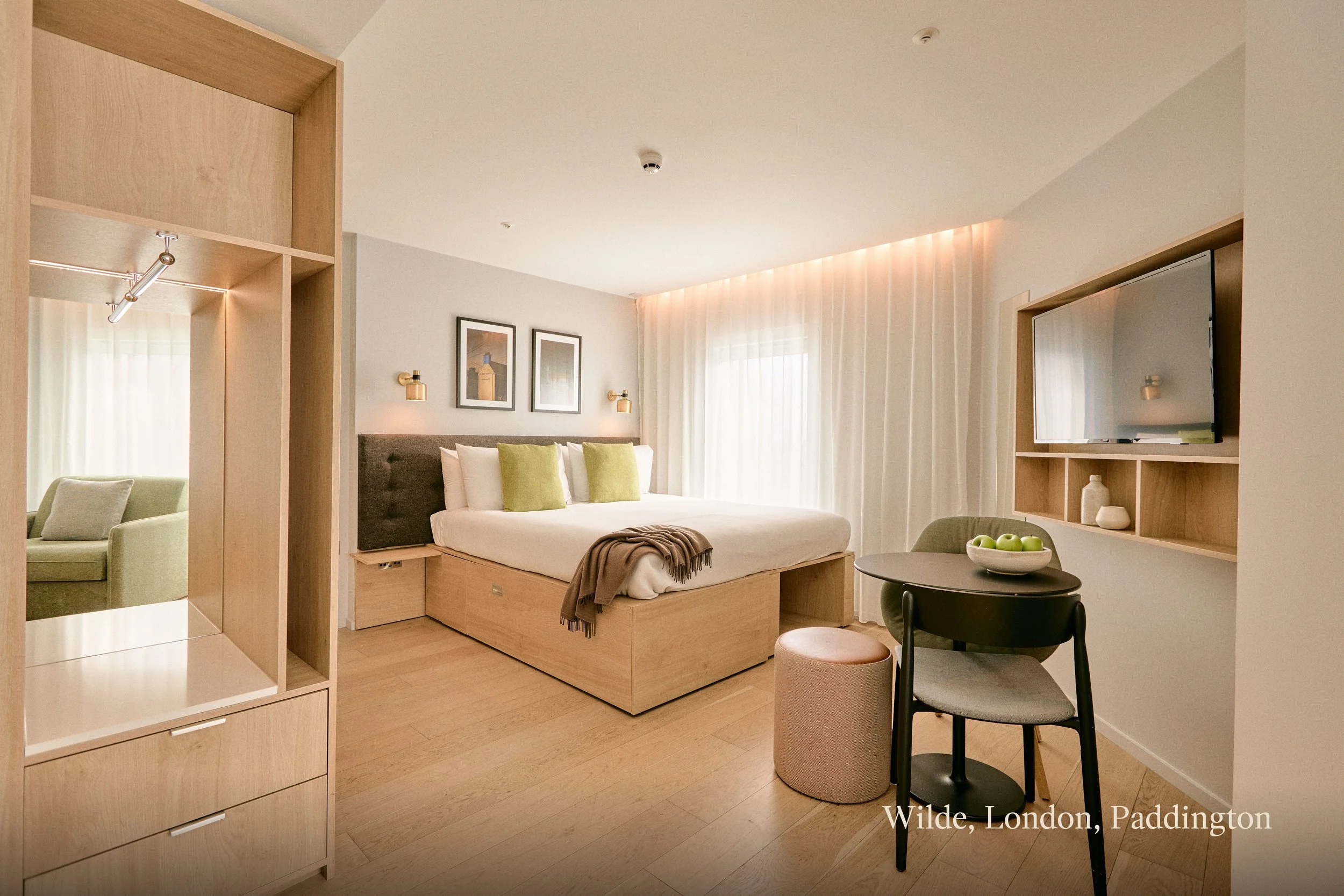 Wilde Paddington 1.jpg