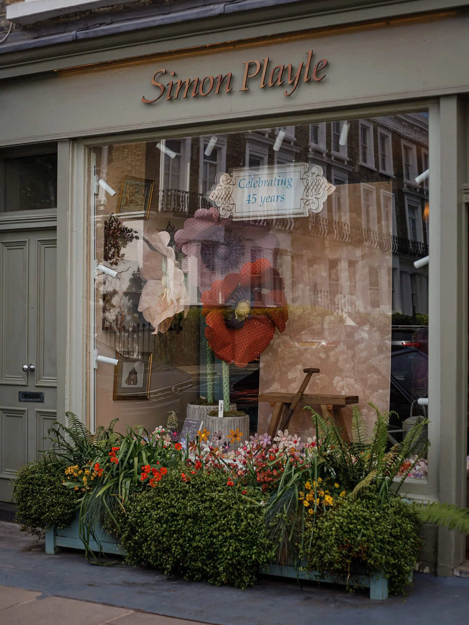 chelsea-flower-window-7.jpg